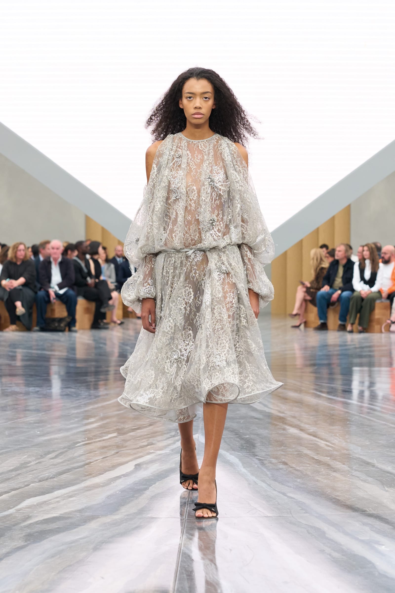 DIOR_W_RTW_SS26_LOOK_71-1760122777509