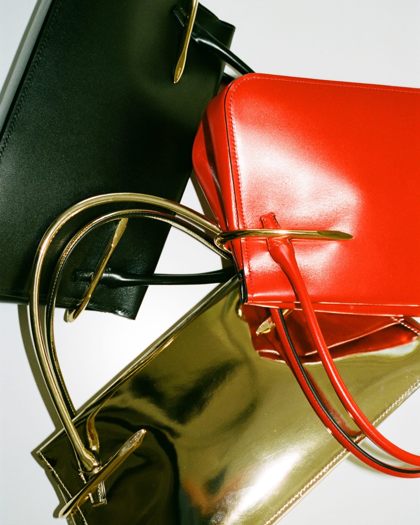 GIVENCHY_FW25_SHOW_ACCESS_SAM_HELLMANN_4x5_05-1758466746370