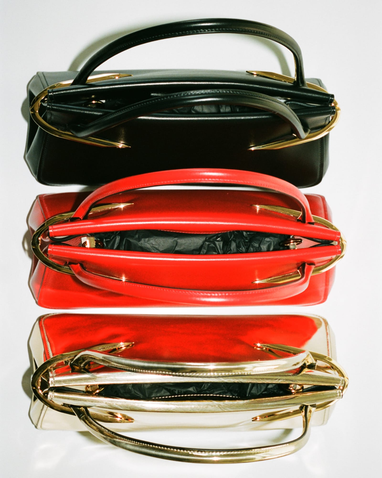 GIVENCHY_FW25_SHOW_ACCESS_SAM_HELLMANN_4x5_11-1758466744798