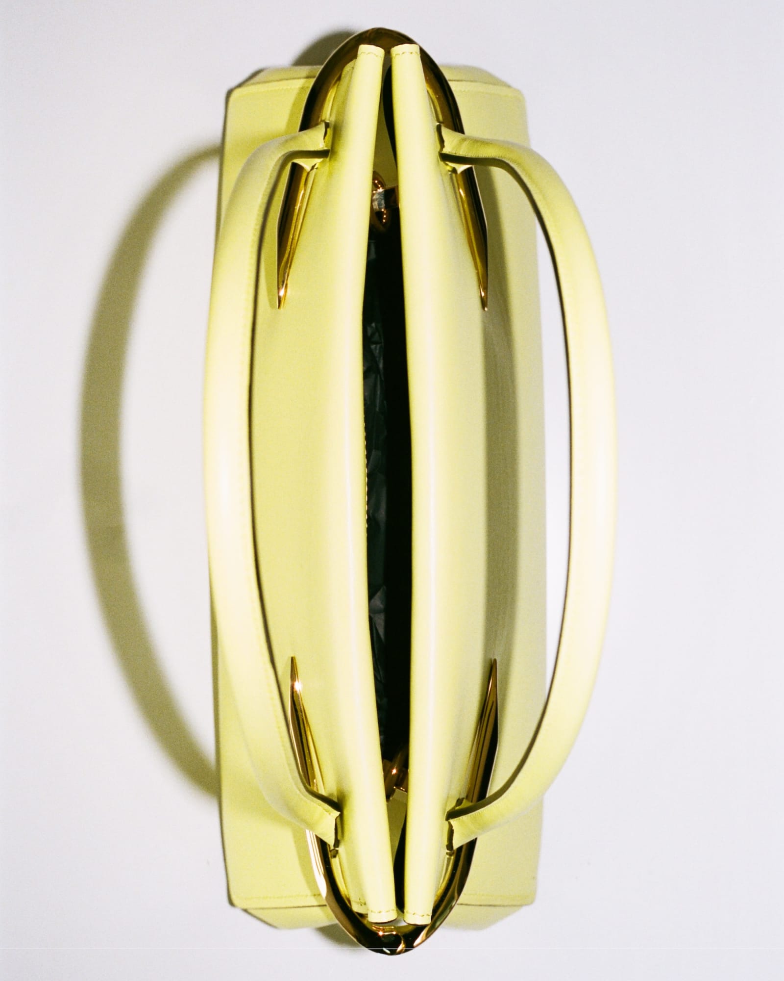 GIVENCHY_FW25_SHOW_ACCESS_SAM_HELLMANN_4x5_71-1758466998163