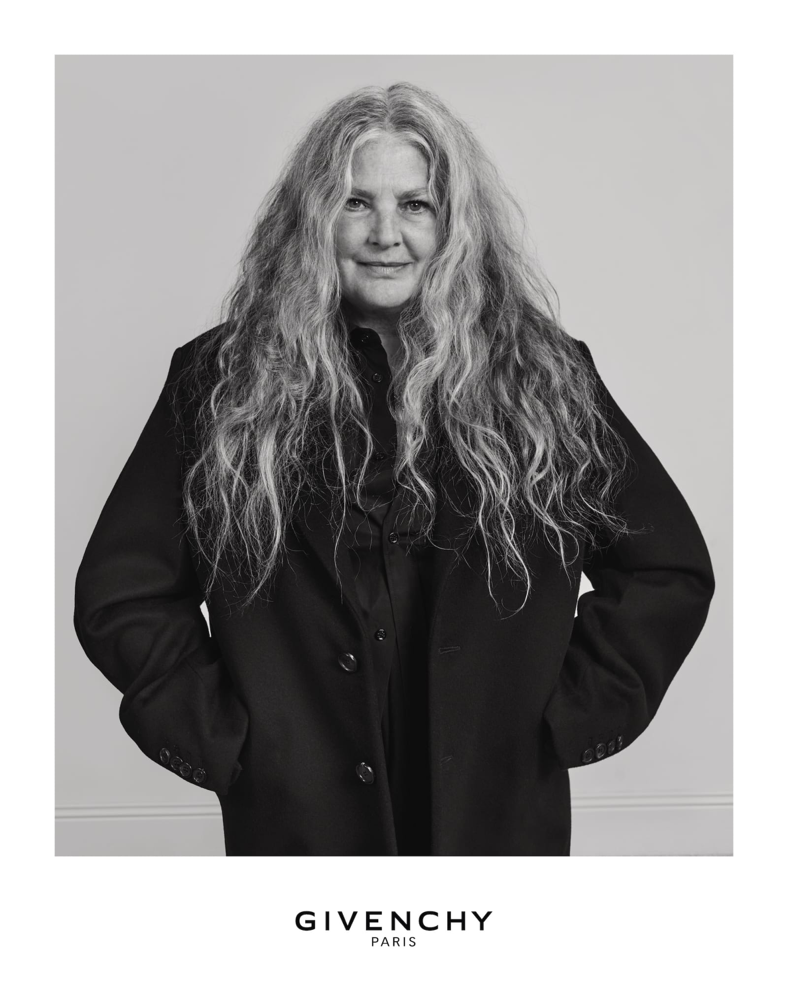 GIVENCHY_FW25_WOMEN_CAMPAIGN_DIGITAL_4x5_30-1756225405773