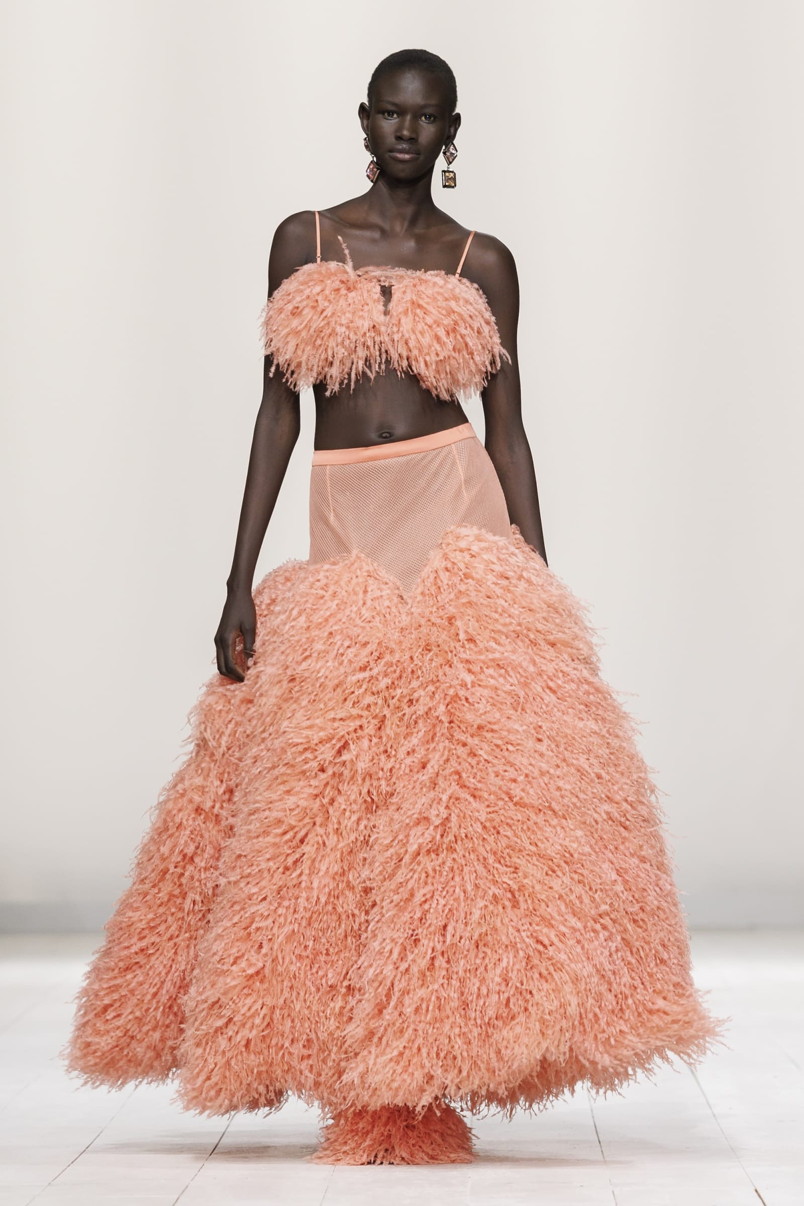 Givenchy_SS26_WOMEN_SHOW_LOOK_47-1759815429354