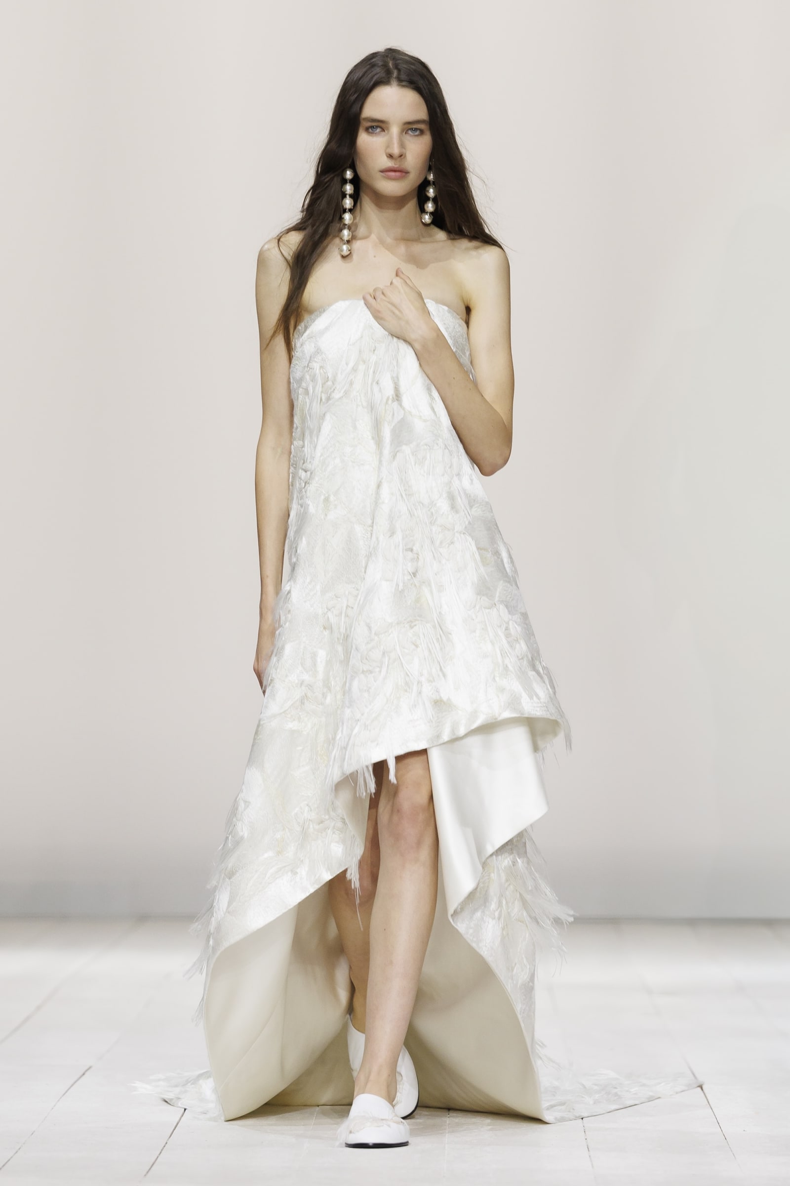 Givenchy_SS26_WOMEN_SHOW_LOOK_49-1759815432747