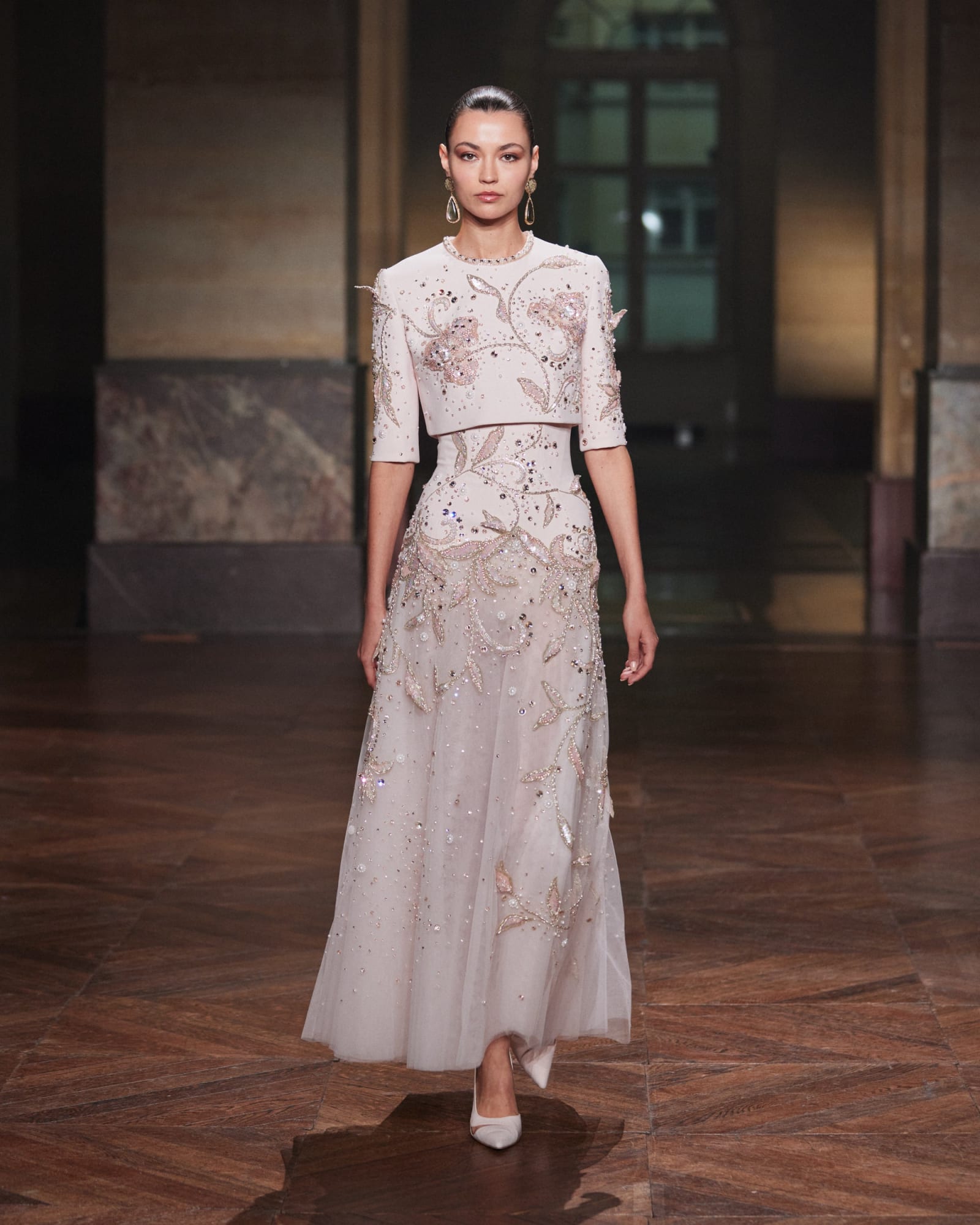 Hobeika_fw26_runway_IG_look28-1755314053684