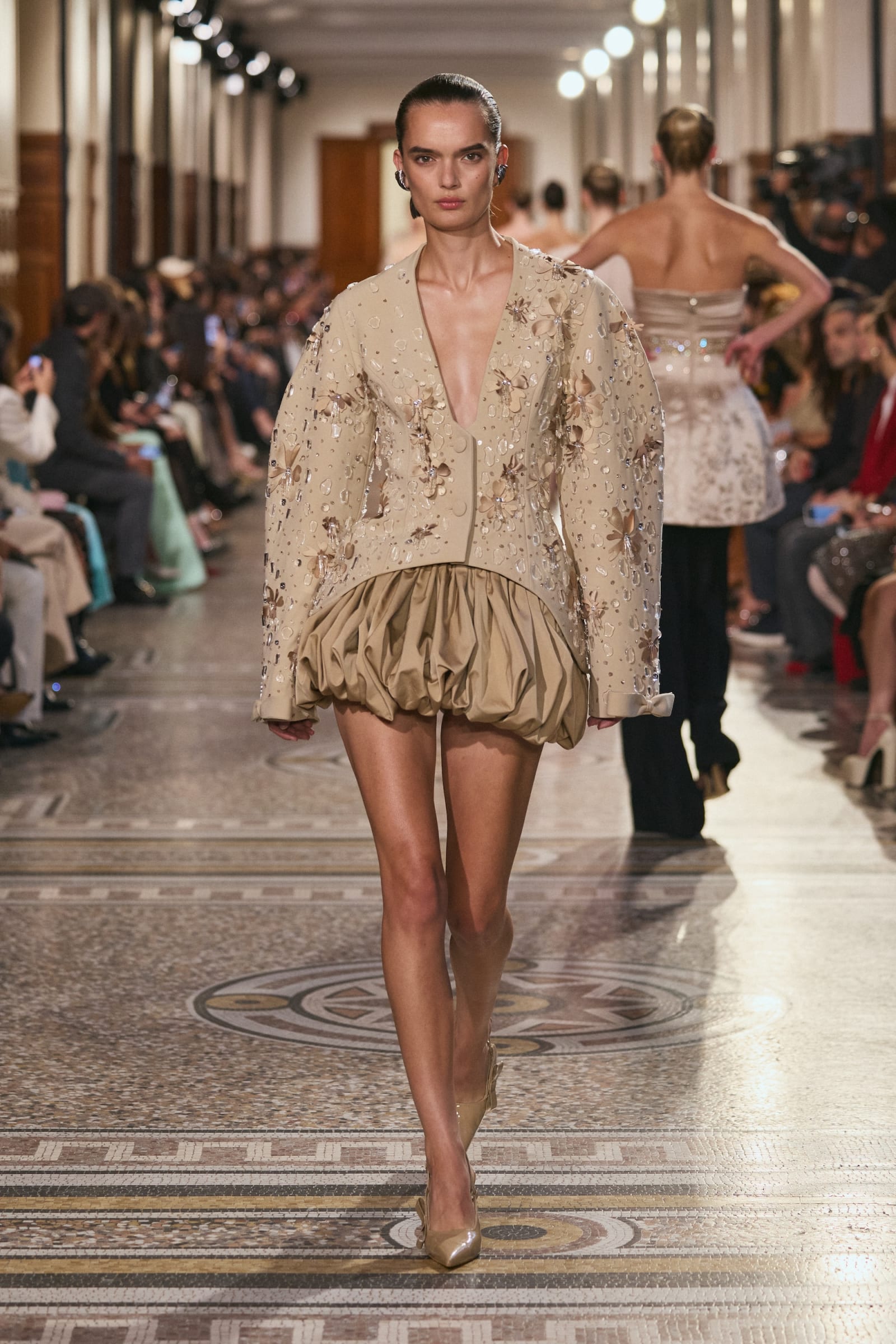 Hobeika_ss26_runway_press_look_21-1761075218466