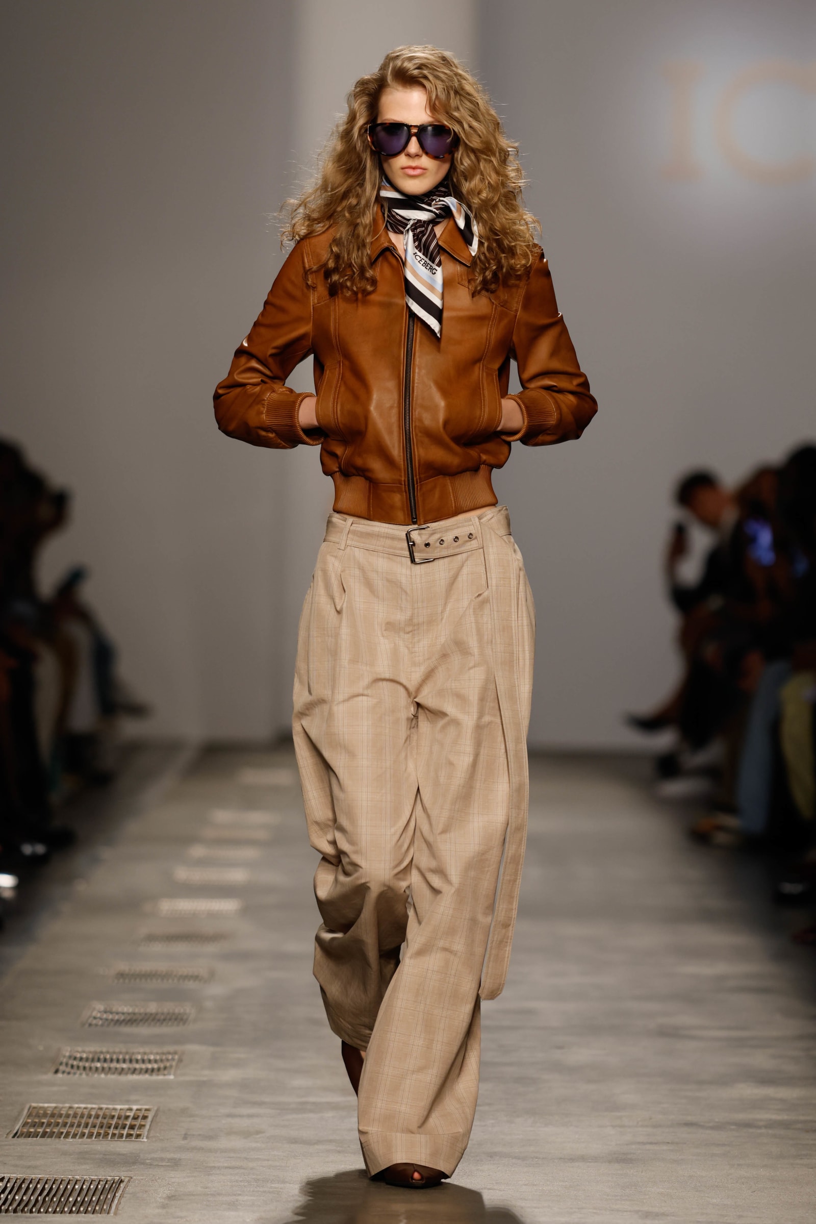 ICEBERG_SS26_FashionShow_Look-1-1759193087826