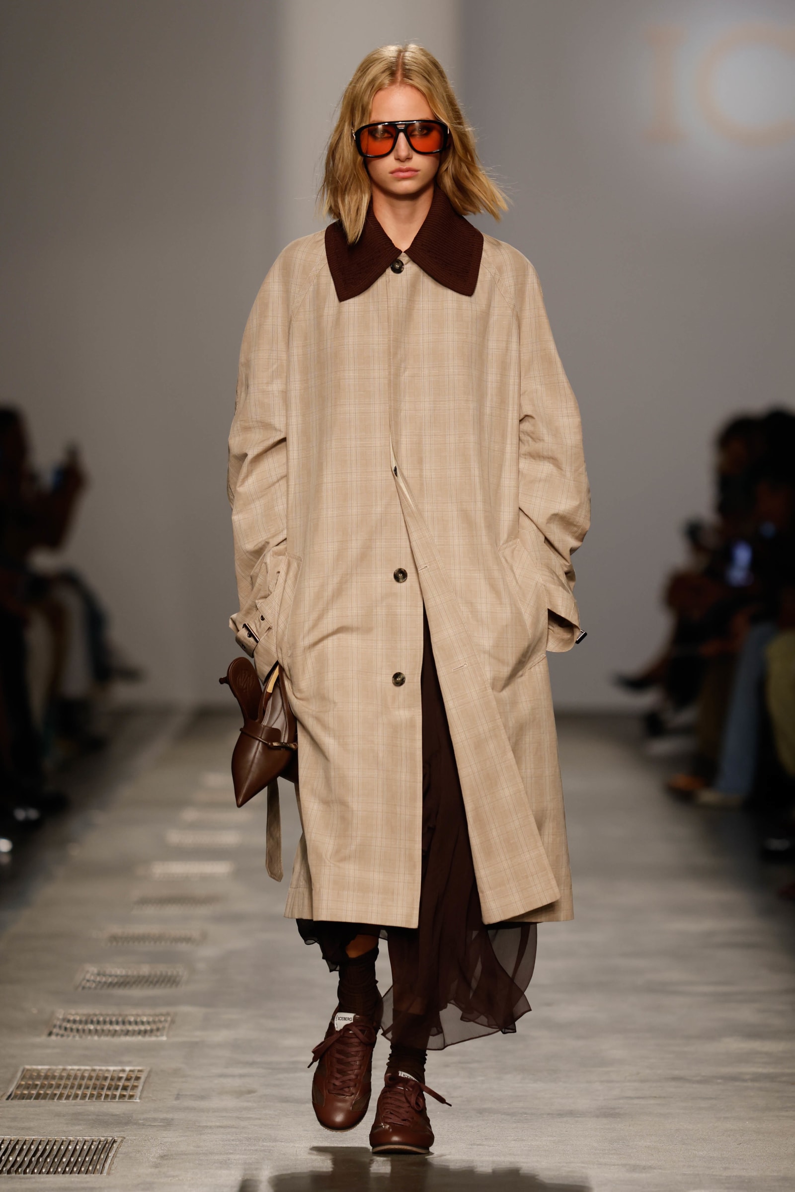 ICEBERG_SS26_FashionShow_Look-2-1759193089074