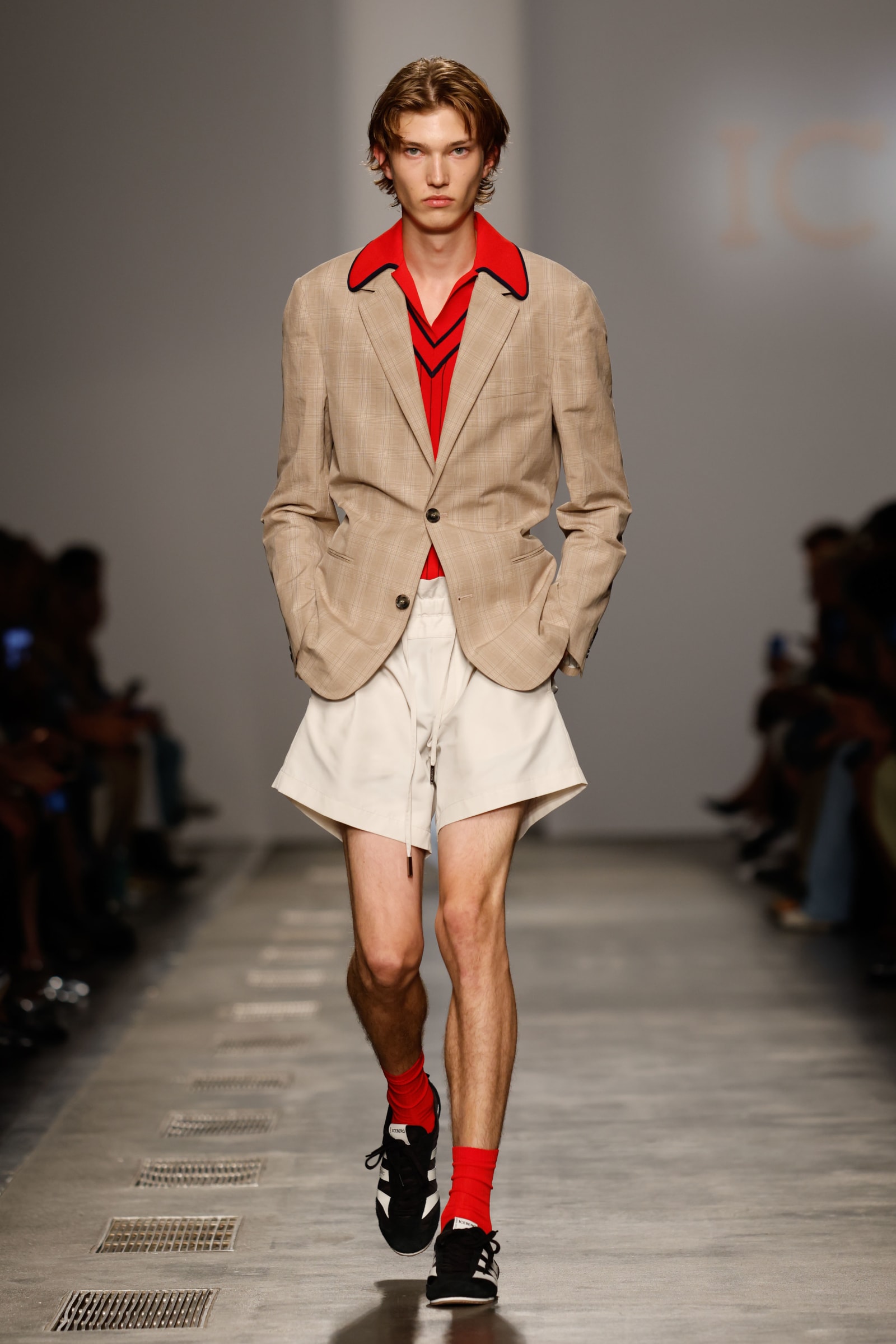 ICEBERG_SS26_FashionShow_Look-30-1759193096952