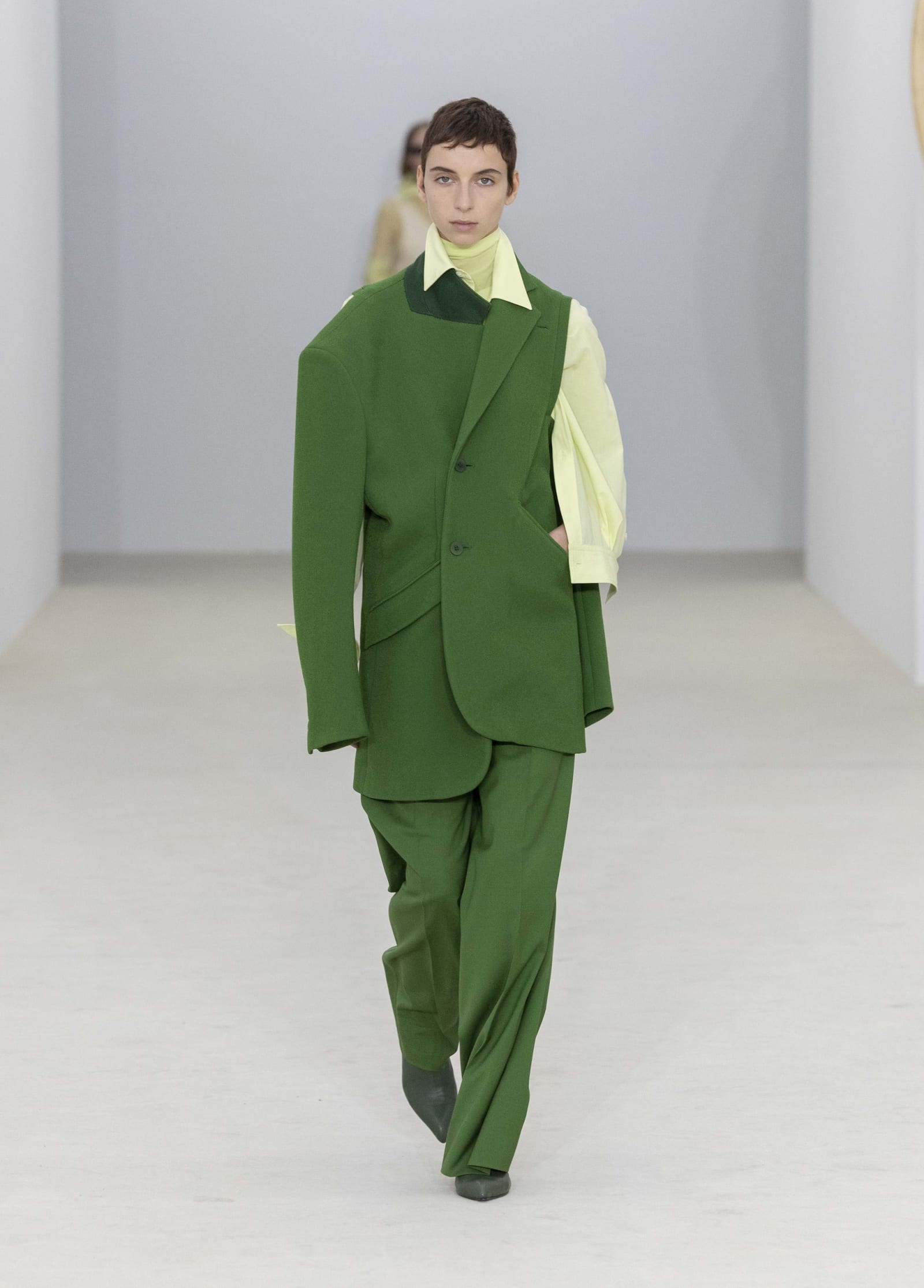 ISSEY_MIYAKE_LOOK-10-1760304794341