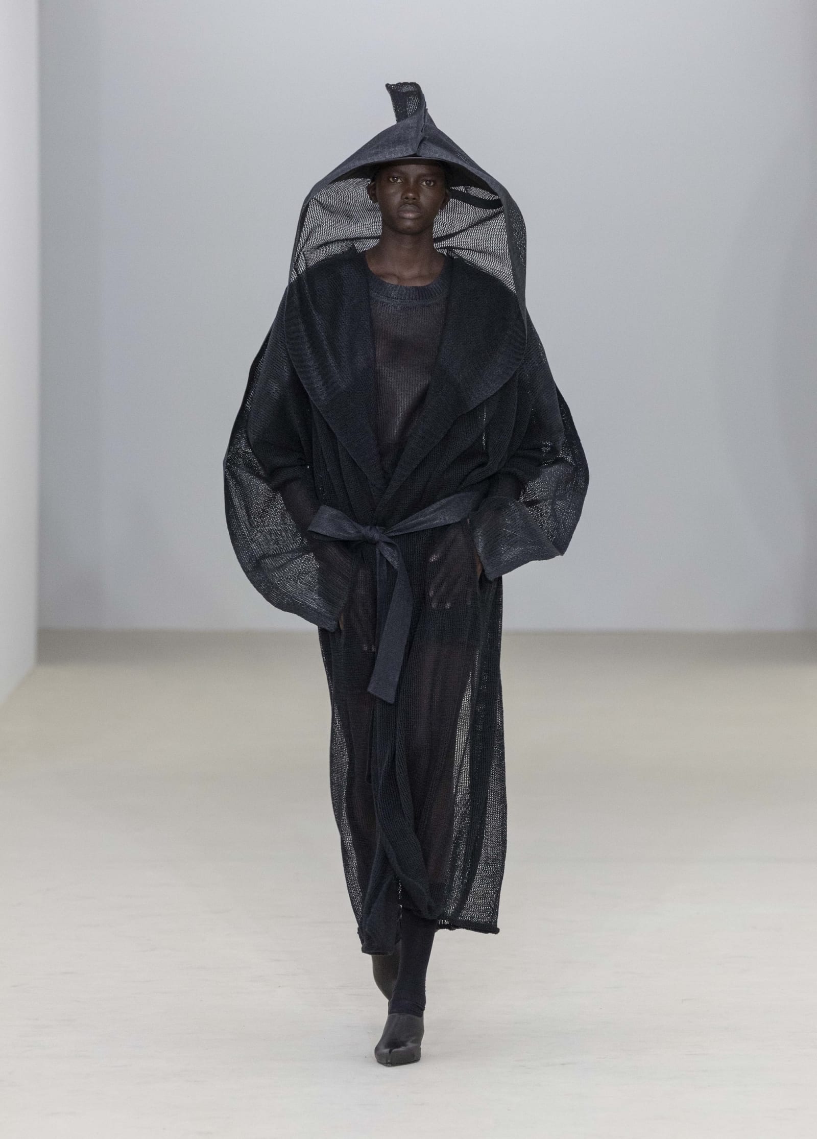 ISSEY_MIYAKE_LOOK-37-1760304798443