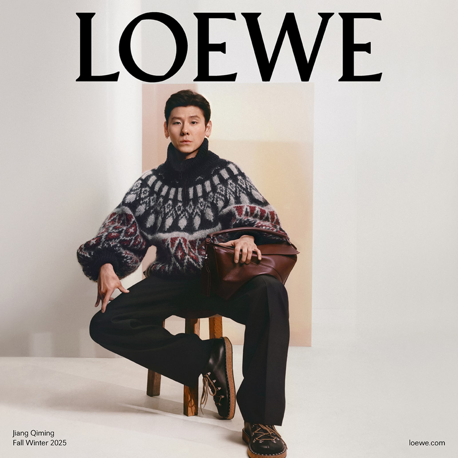 LOEWE_FW25_MAIN_LAYOUT_1080x1080_38-1756585397136