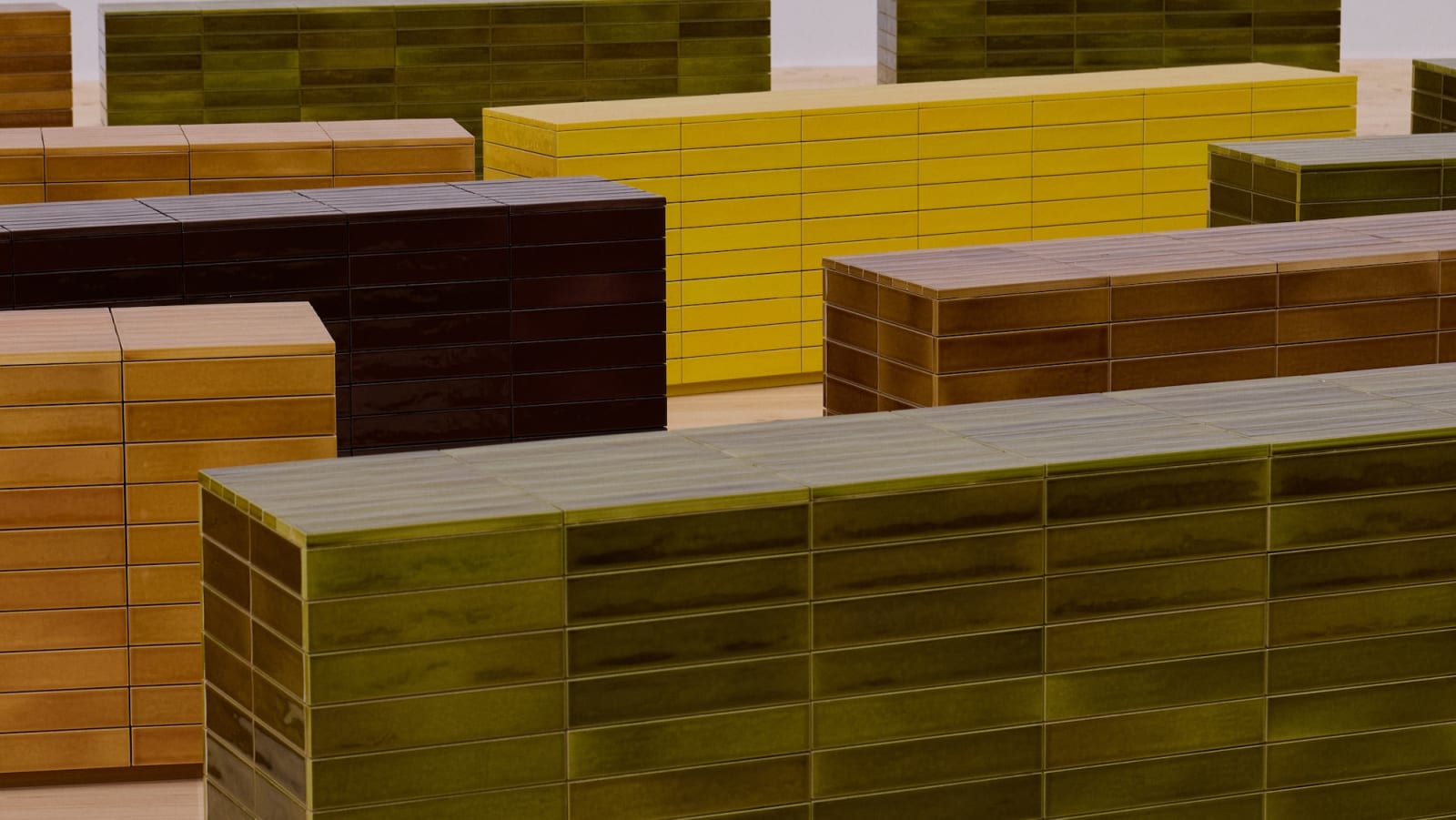 LOEWE_SS26_WW_SHOW_SPACE_REVEAL_sRGB_UNCROPPED_3_16x9-1760243025305