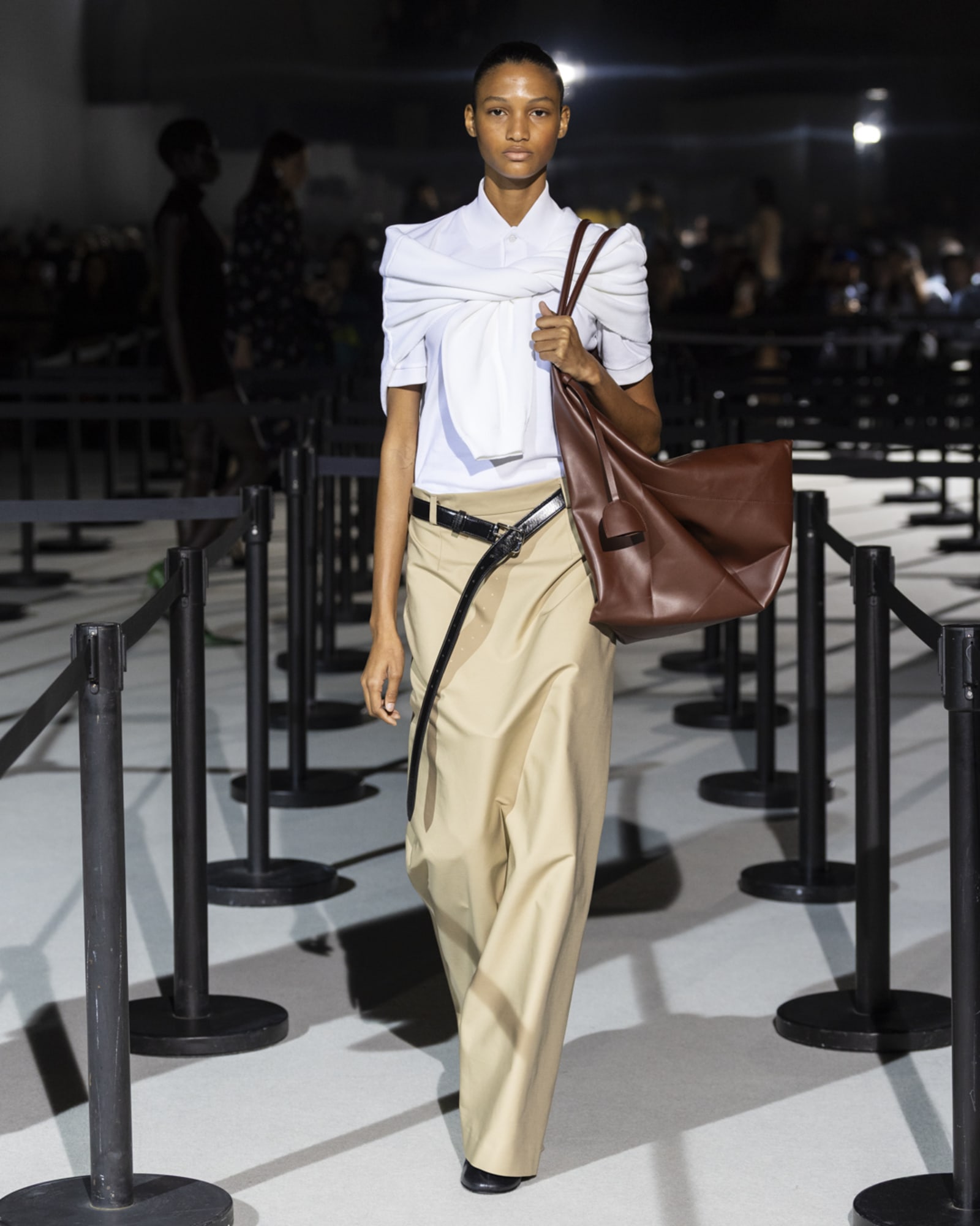 LOOK_05_MAL2510_PARIS_SS26_AG00325-1760725590613