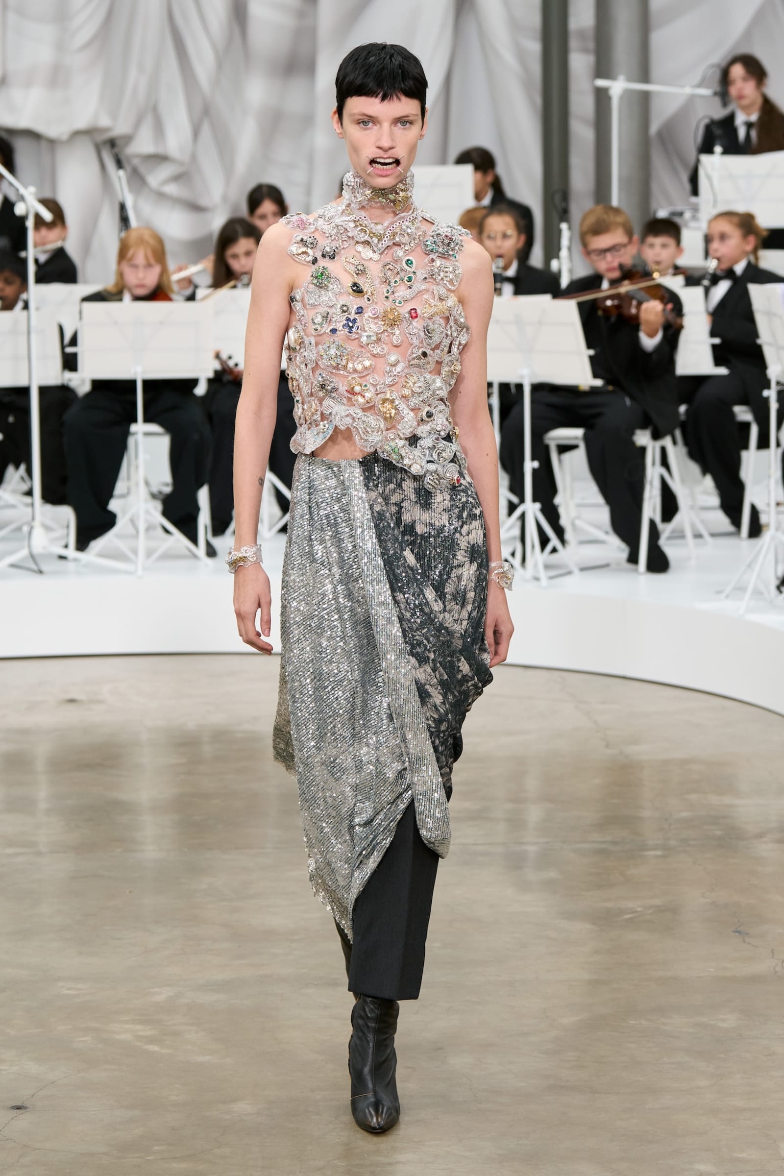 LOOK_45-1764193030628