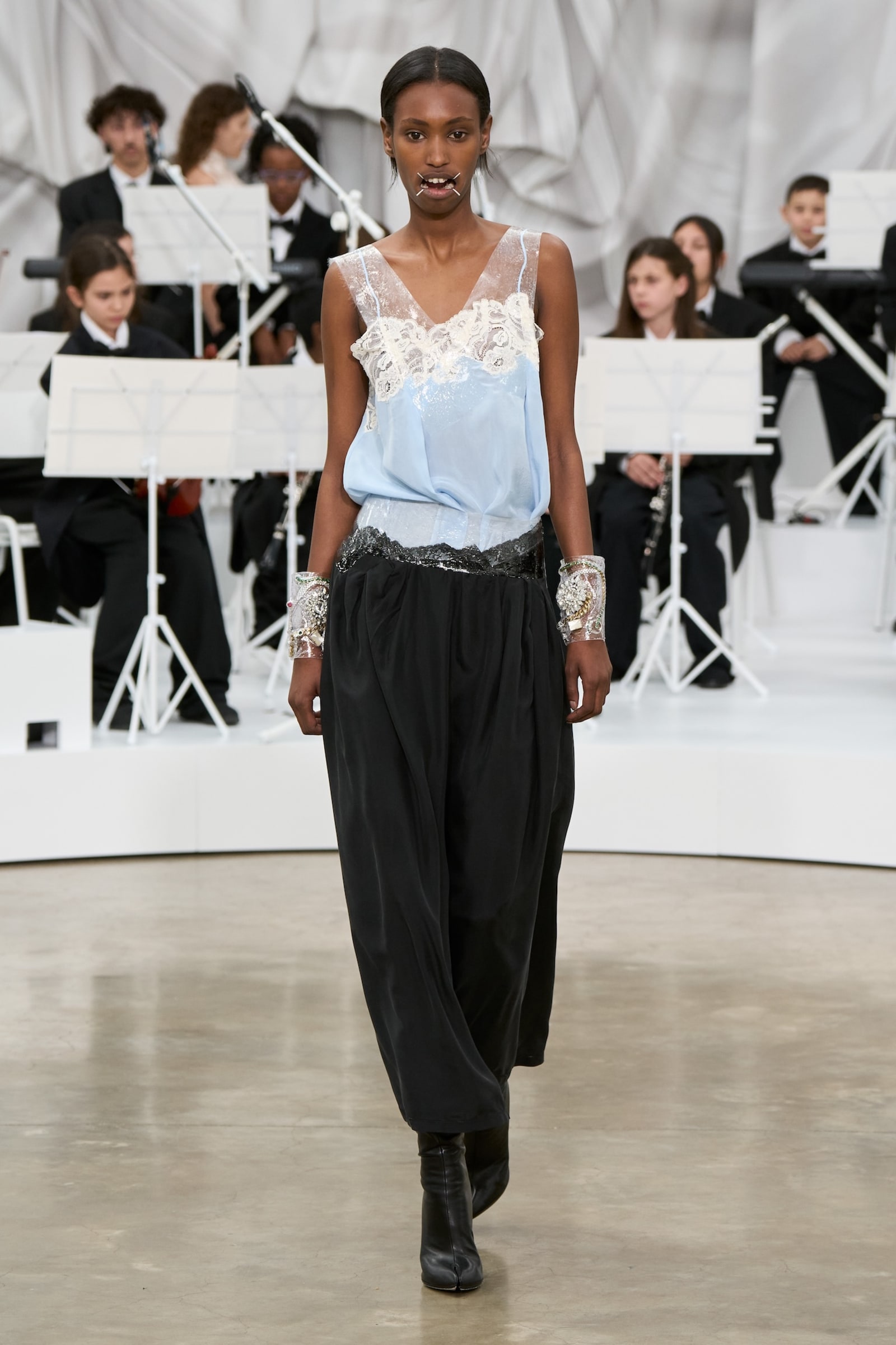 LOOK_56-1764193031410