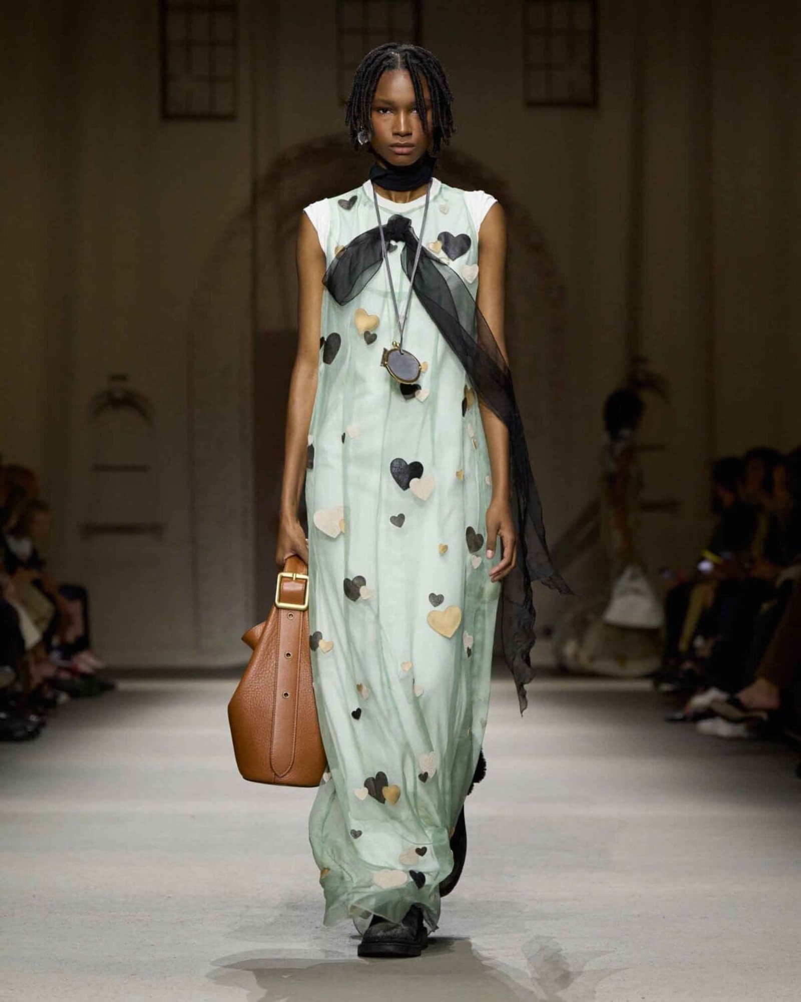 Look-44-1758633611724