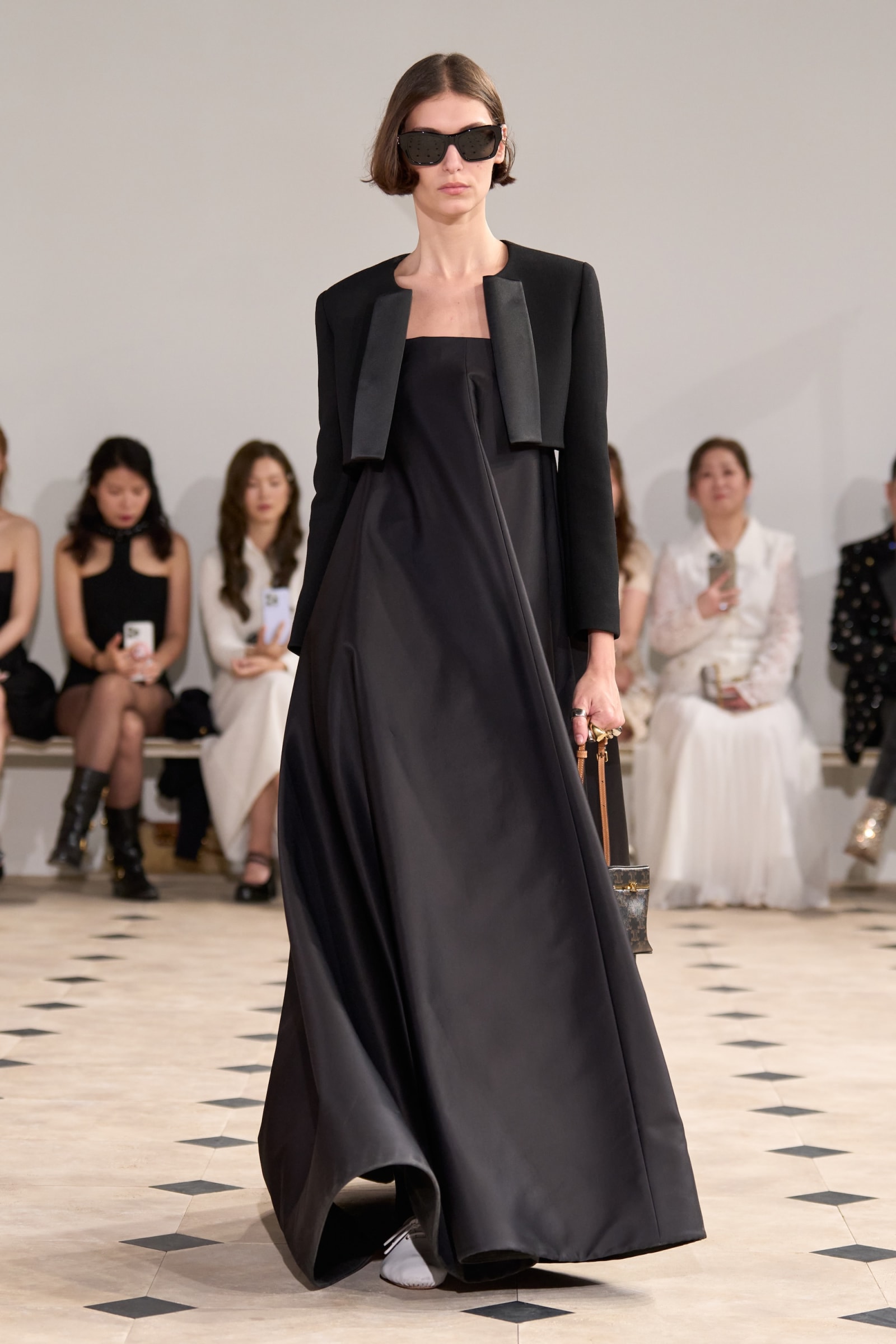 Look08-1755736650525