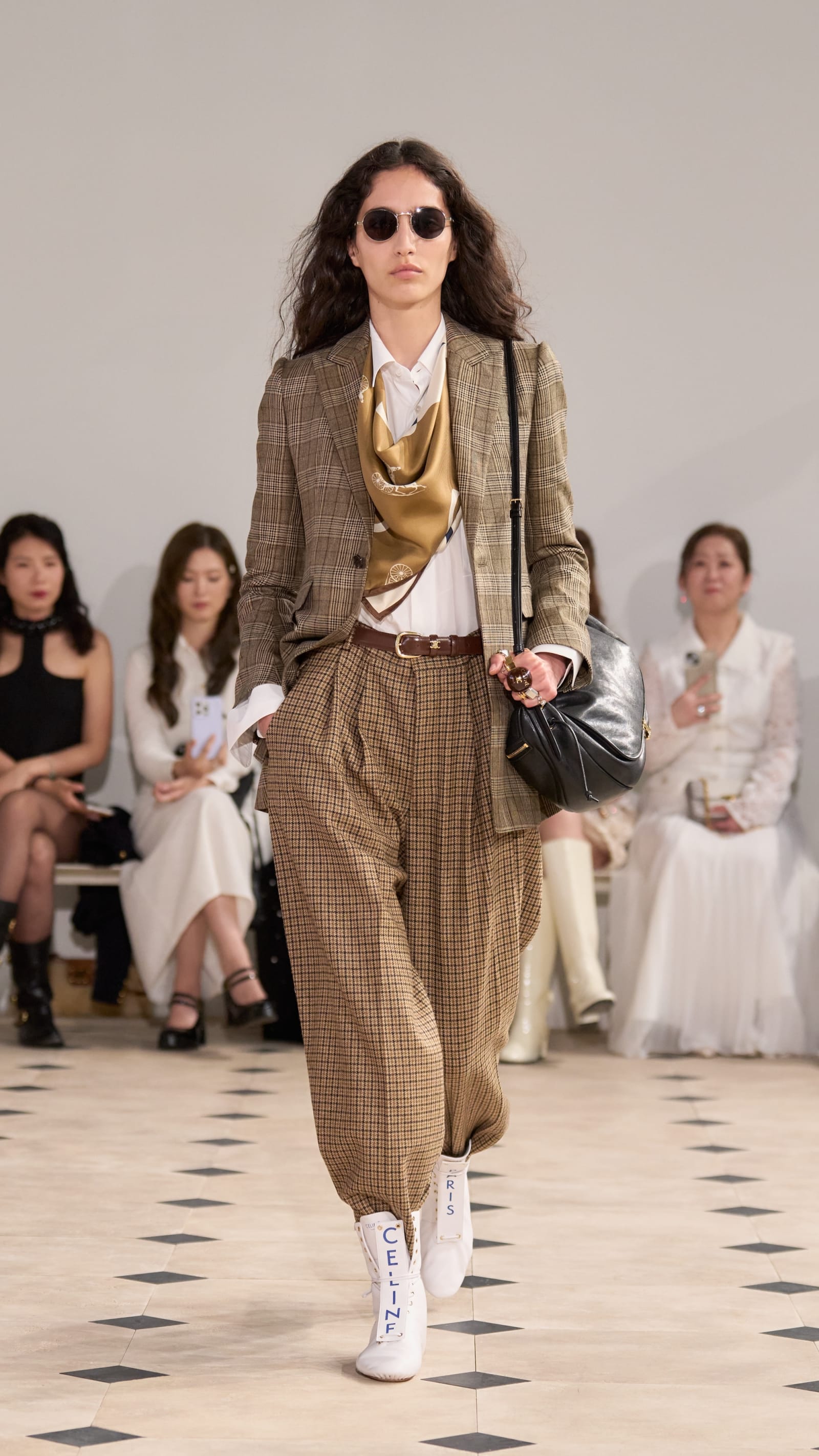 Look24-1755737372204