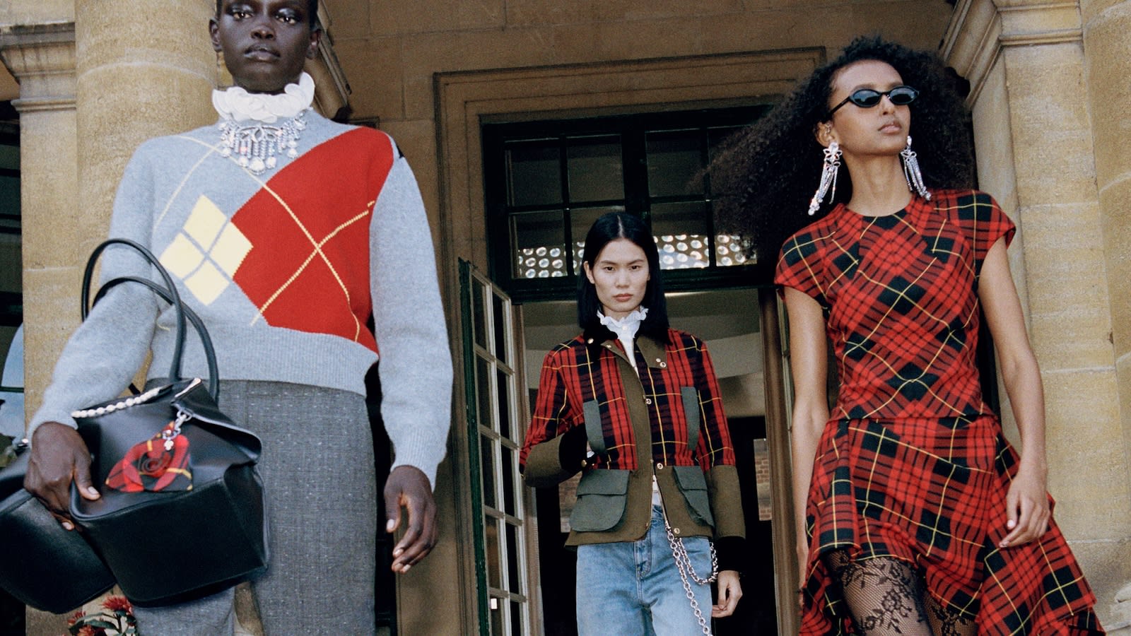 McQUEEN-SS26-PRE-CO_HERO_1920_X_1080_11-1765124936405