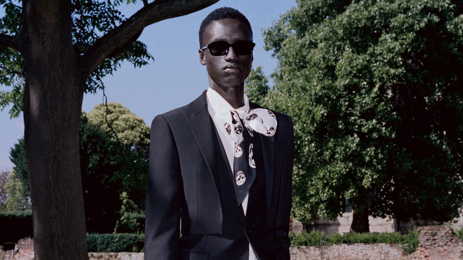 McQUEEN-SS26-PRE-CO_HERO_1920_X_1080_24-1765124941255