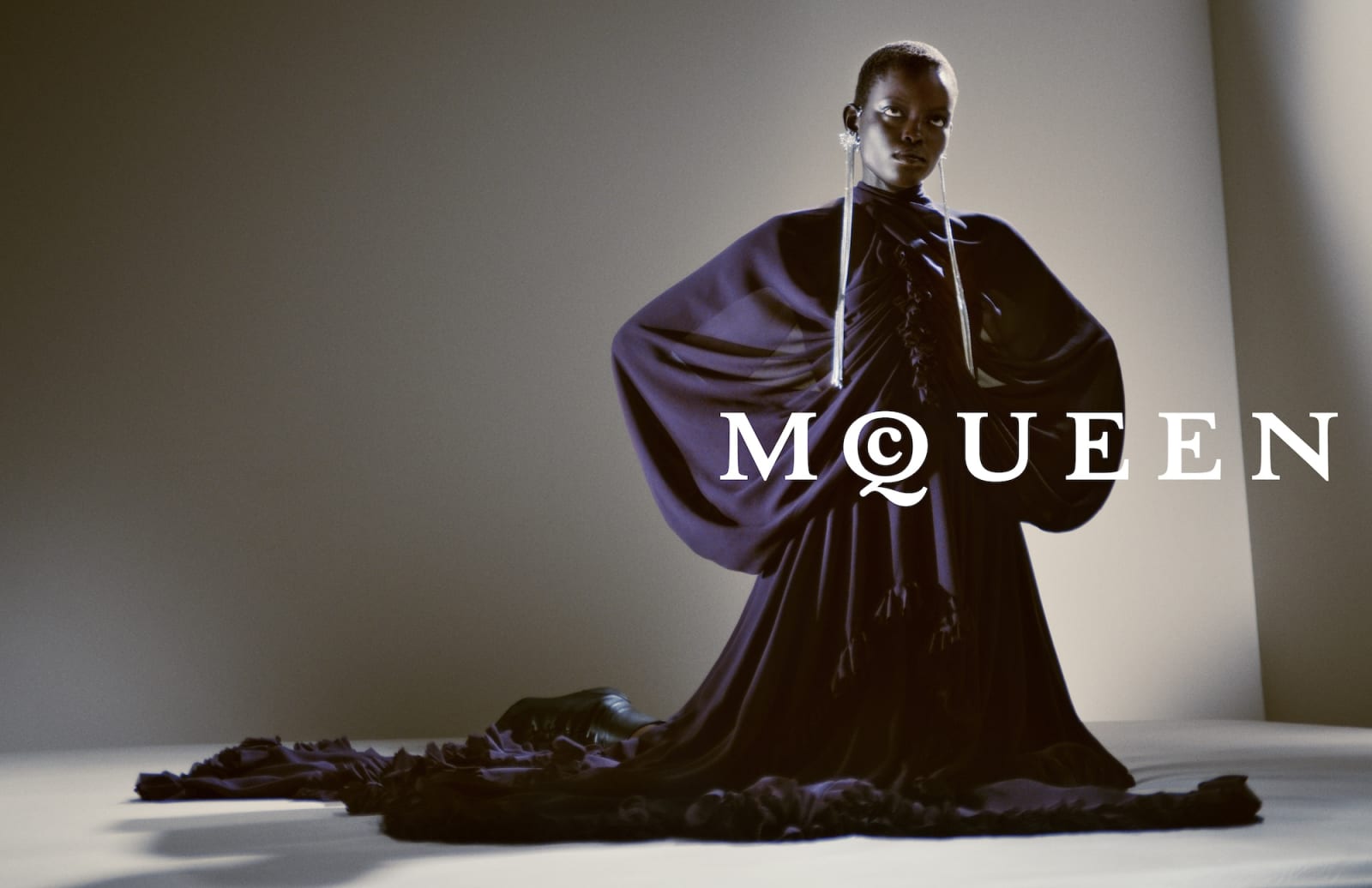 McQueenAutumnWinter2025Campaign003LOGO-1755703417053