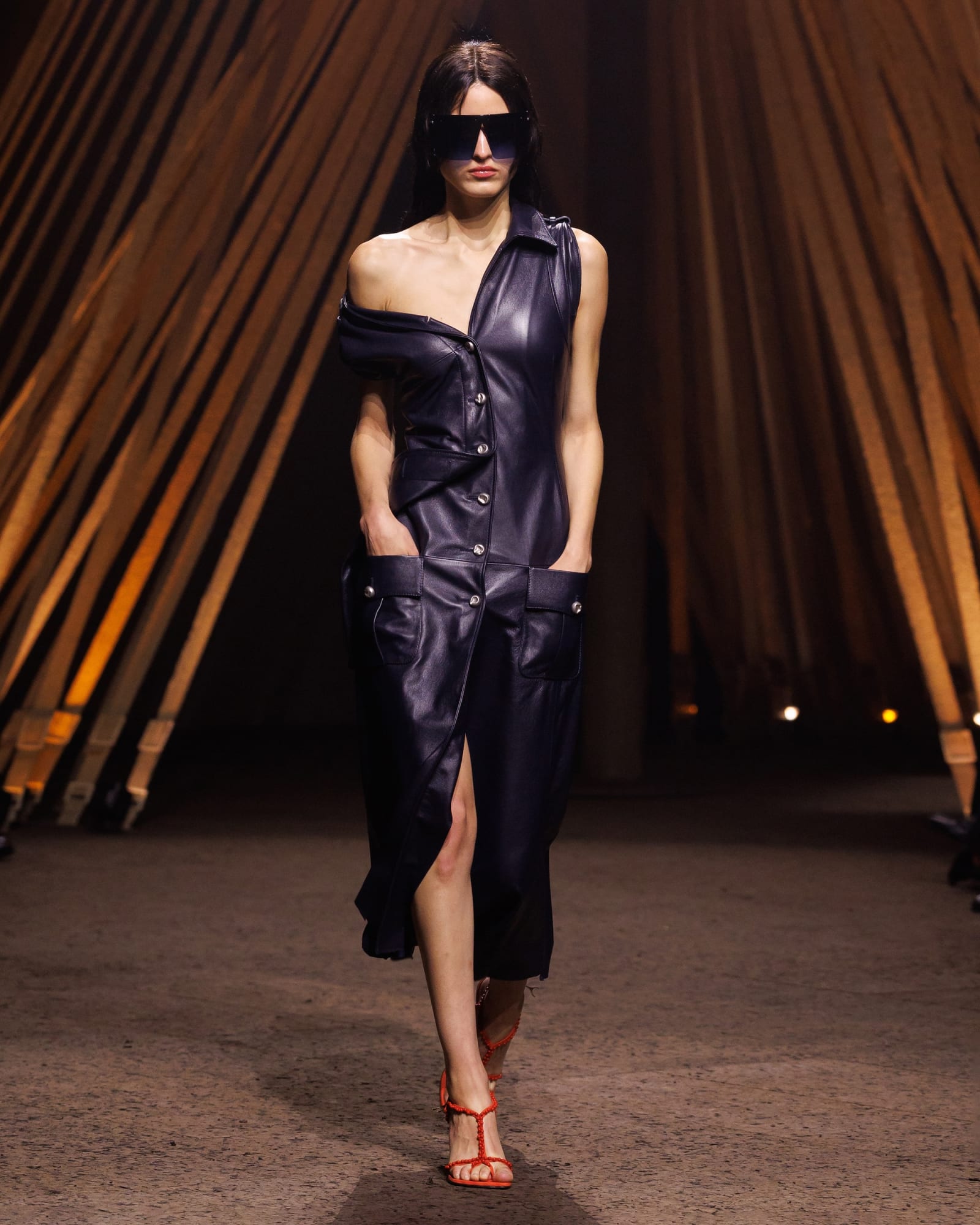 McQueen_SS26_Look_08-1760215399603