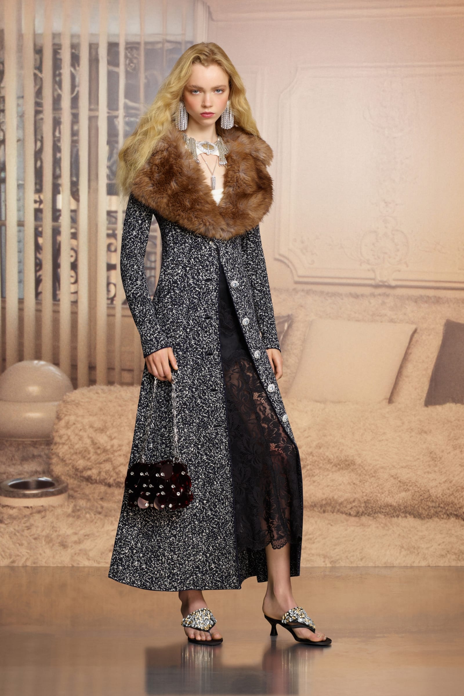 RABANNE_RE26_LOOK1-1749755981411