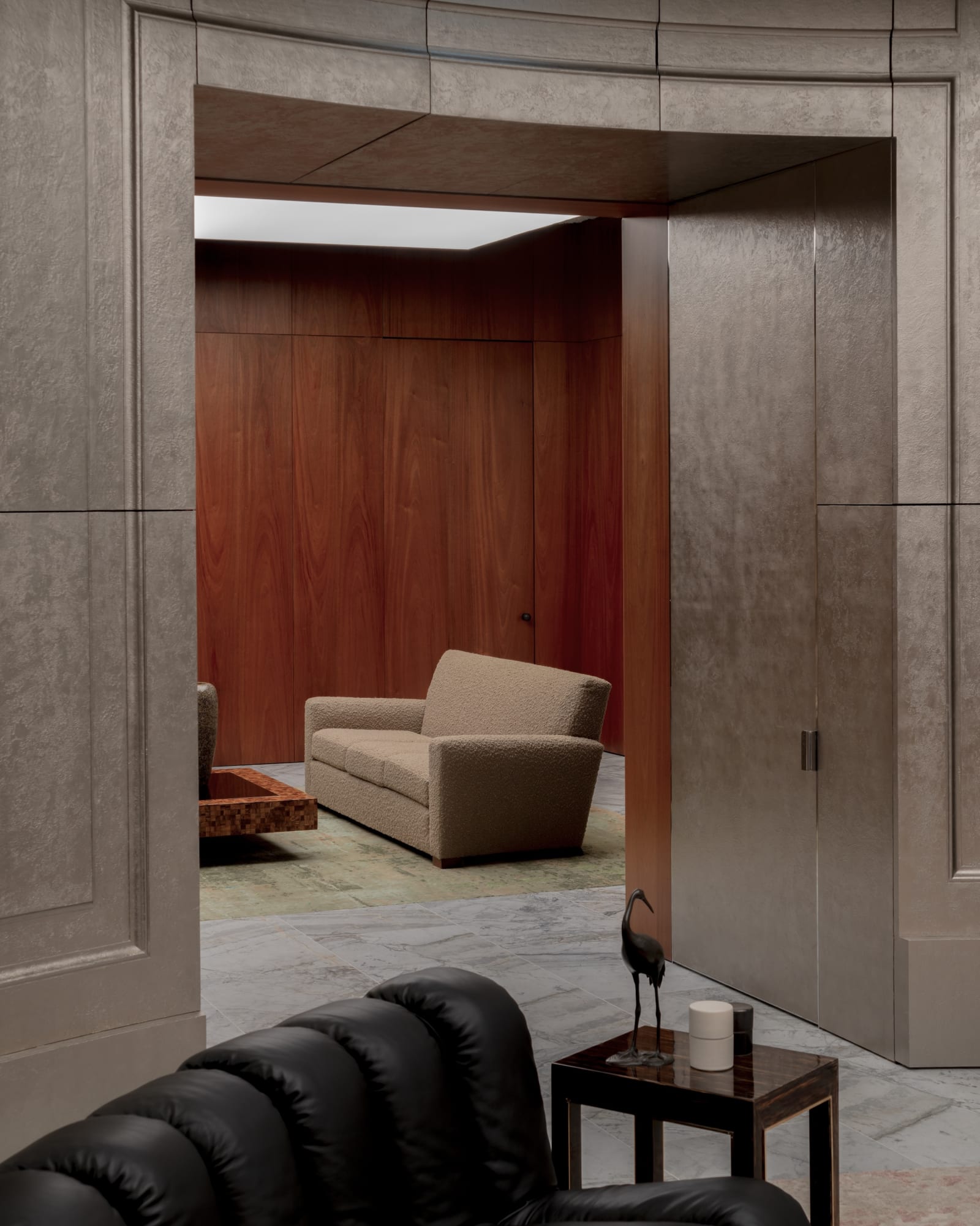 SAINT_LAURENT_ARCHITECTURE_MONTAIGNE_05_HR-1767029875108