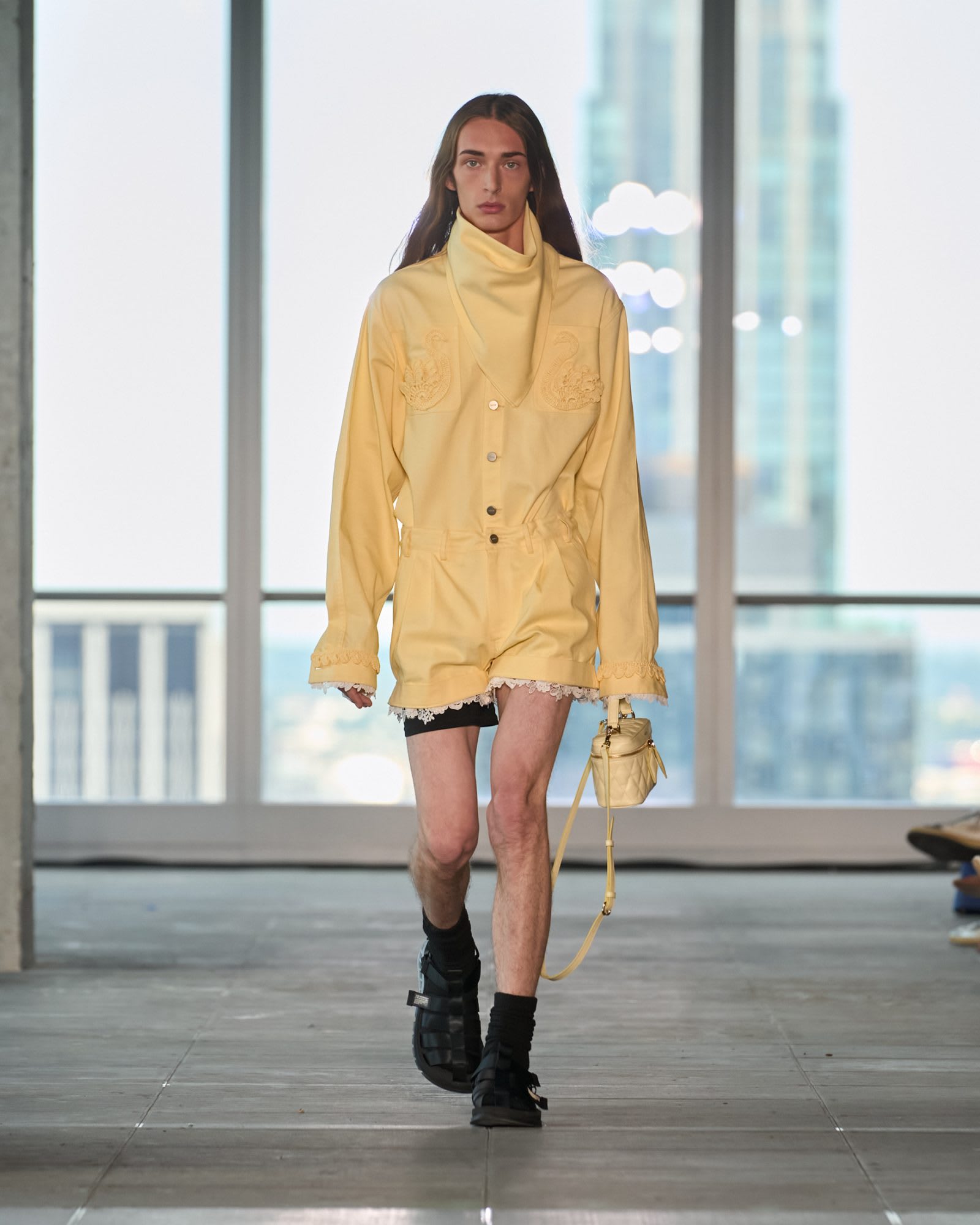 aknvas-s25-029-1600x2000-1742418829096-87phuk6z1v8