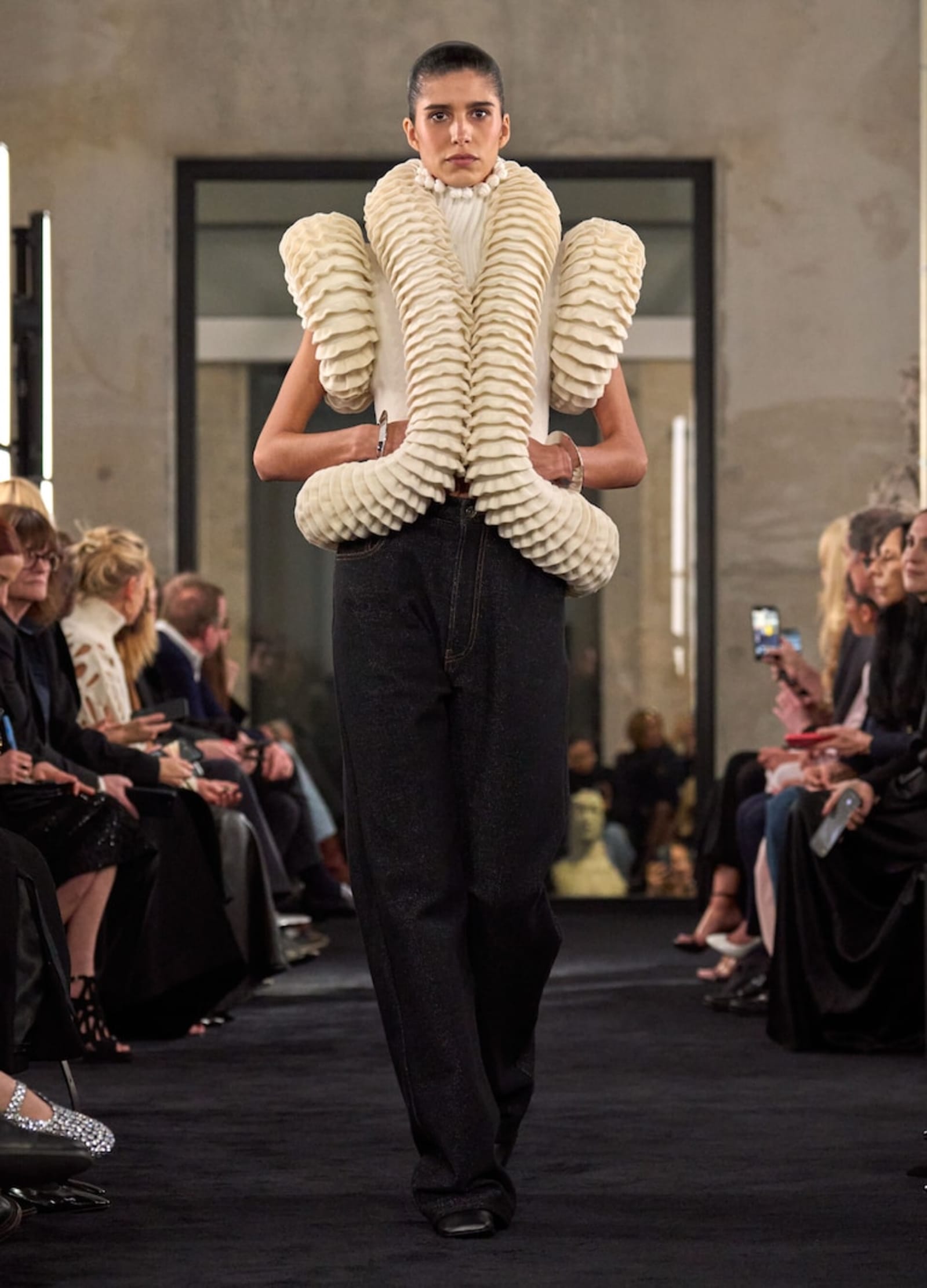 alaia-sf25-look-front-11-1742416756084-cth3bkyi7w7