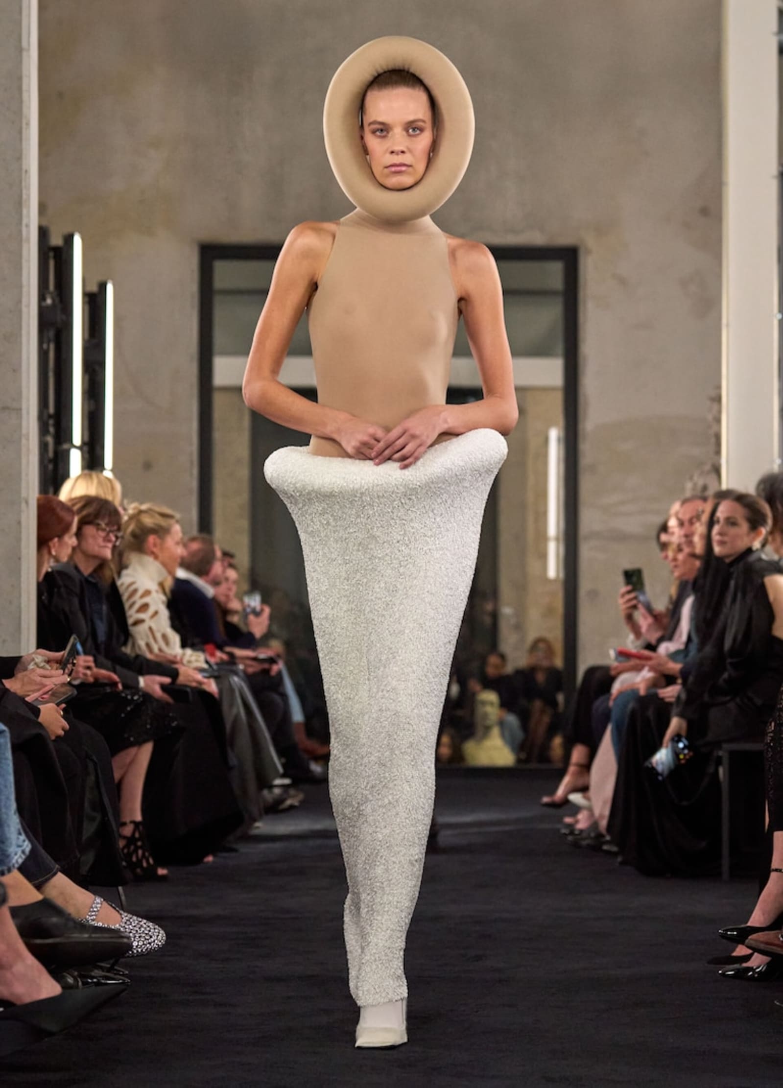 alaia-sf25-look-front-43-1742416756451-j0eie7fxu8c