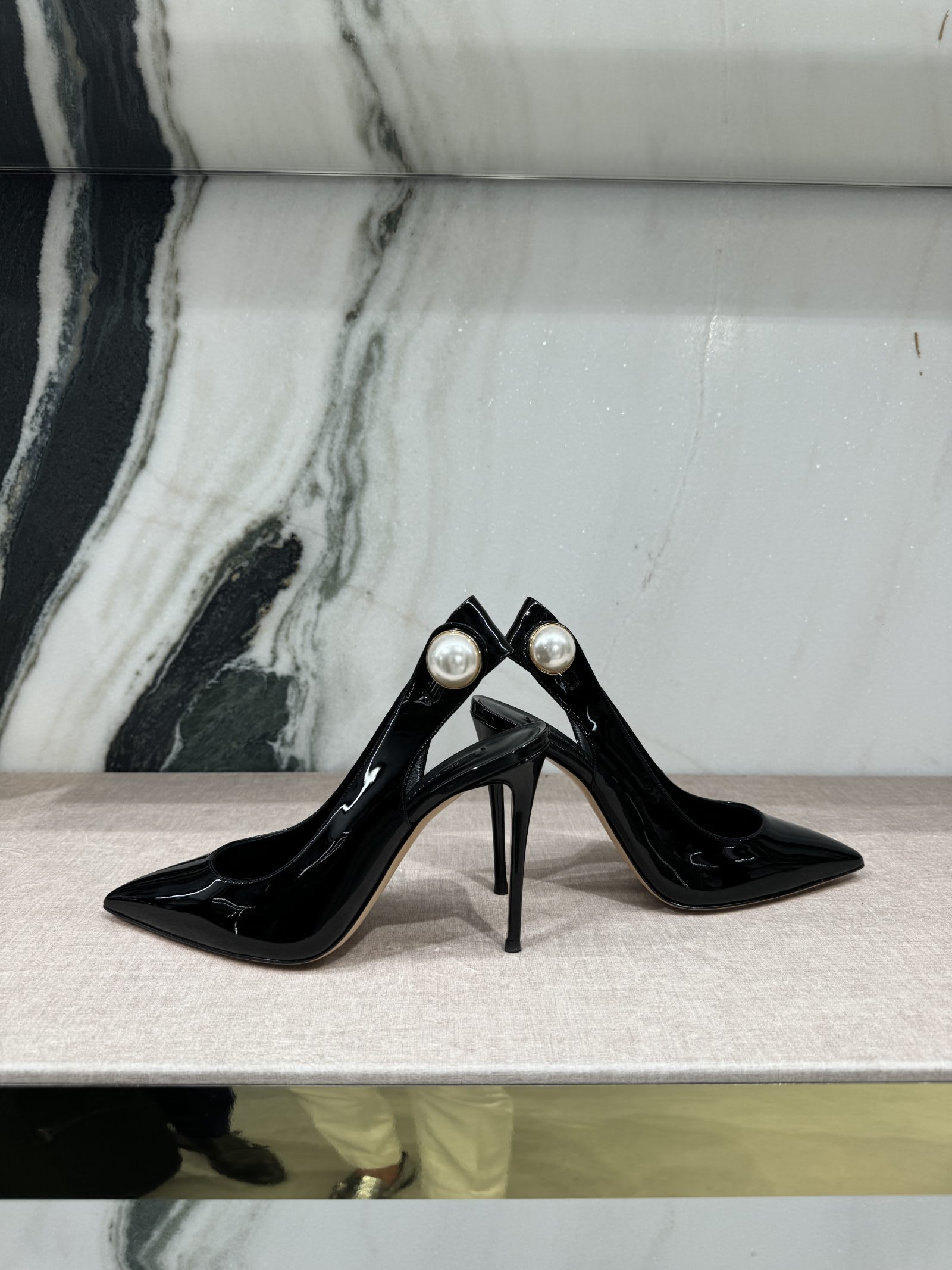 casadei-2-1600x2133-1742418369681-ti6cbj2pikd