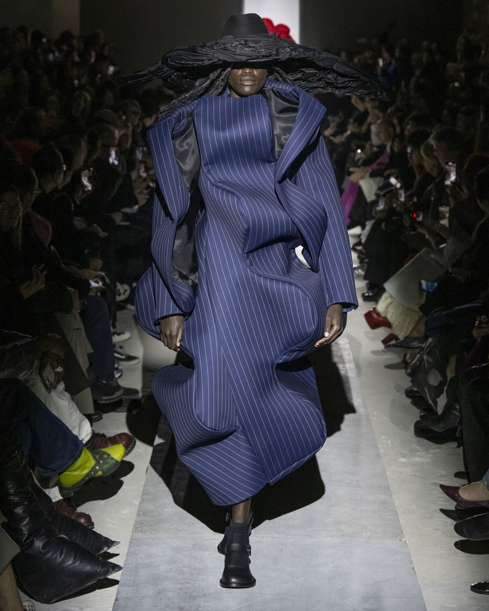 comme_des_garcons_winter25_01-1742589012585