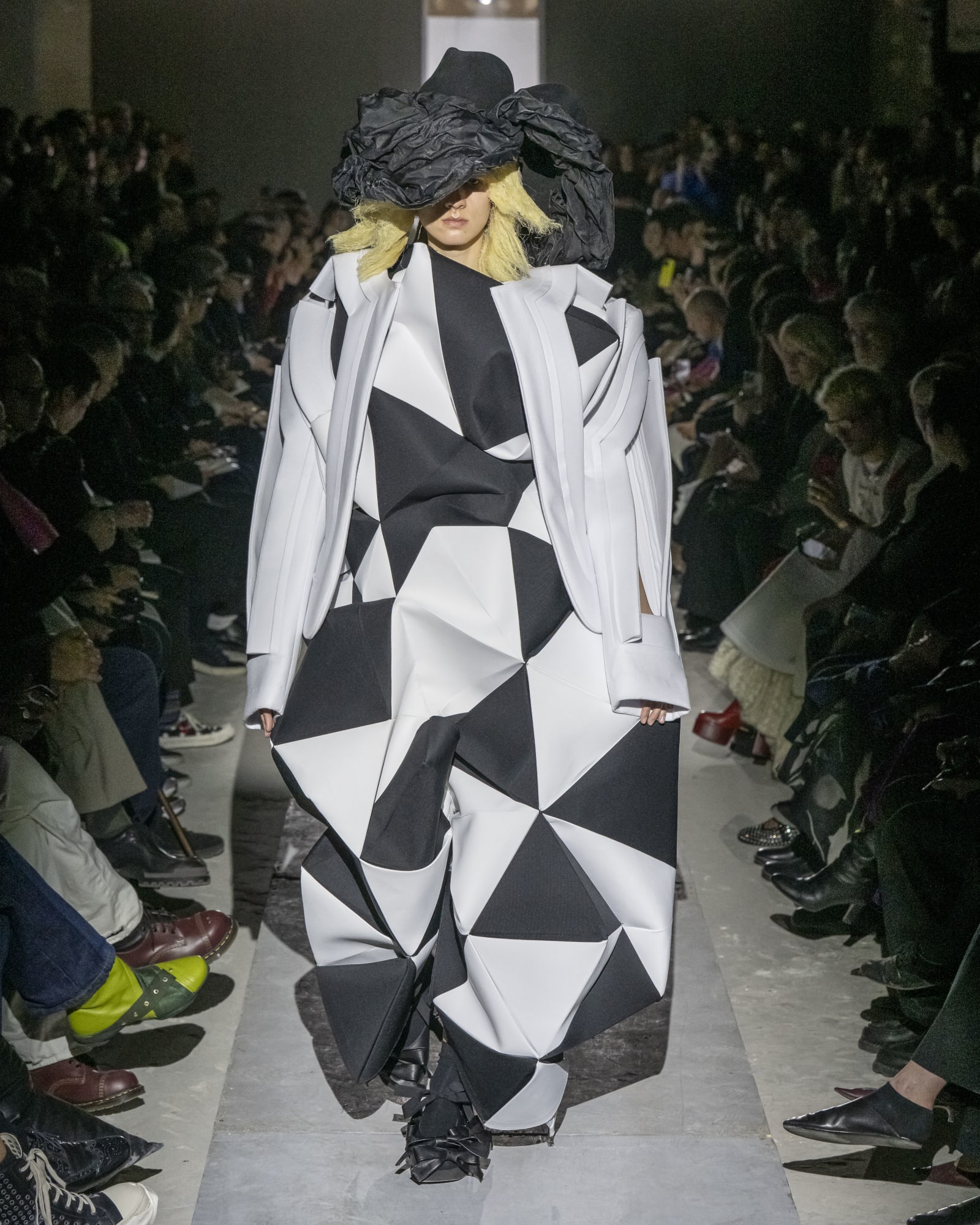 comme_des_garcons_winter25_18-1742589129125