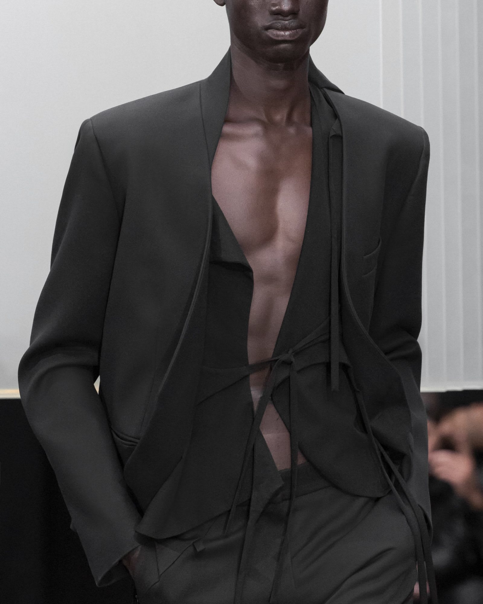 details-024-1600x2000-1742418522729-llhinzwjafc