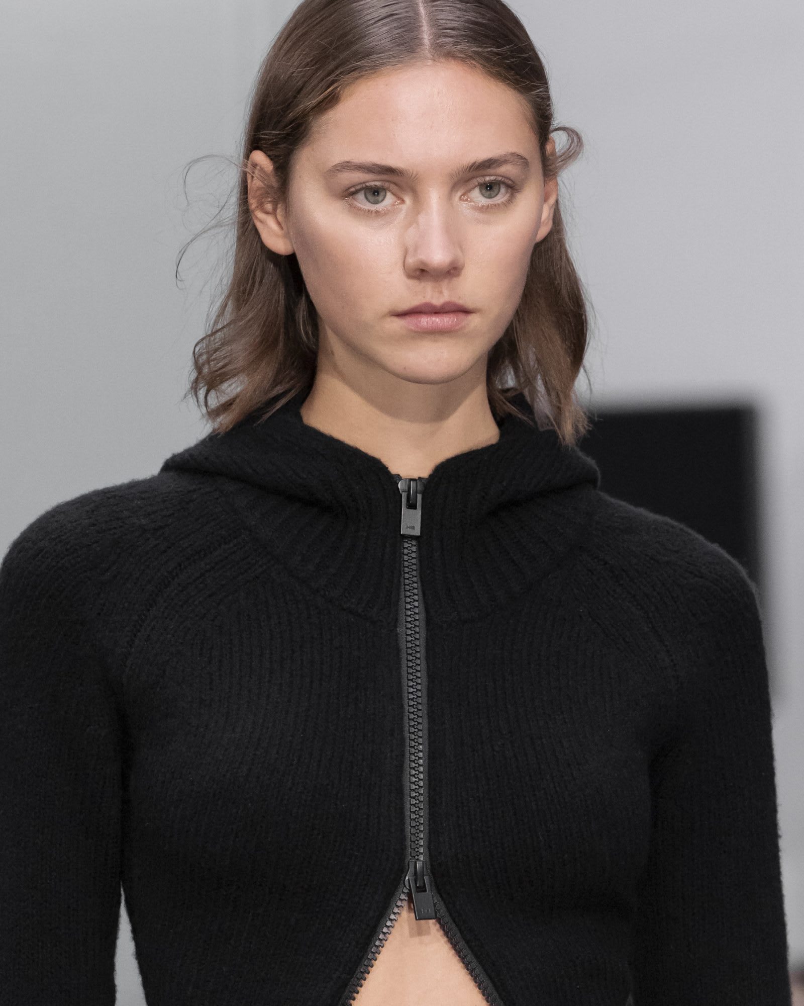 details-029-1600x2000-1742418523340-f7brw2yr5za