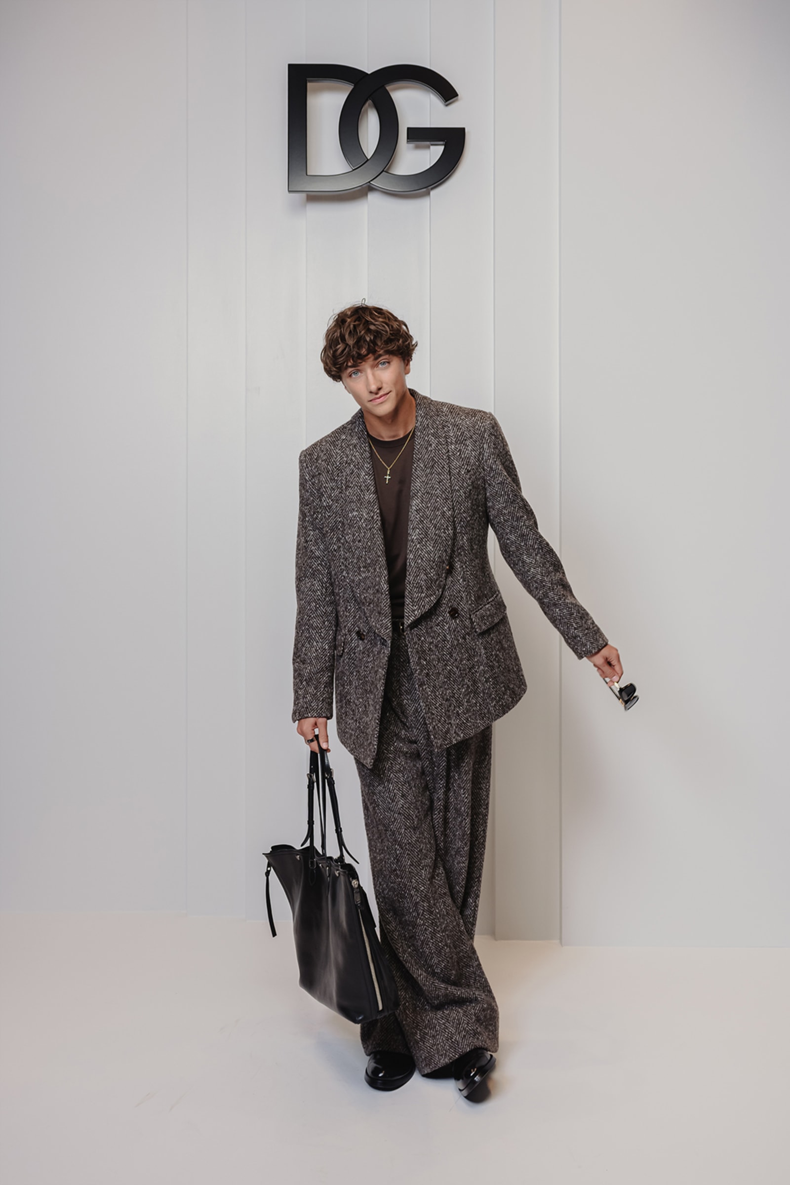 dolce-and-gabbana-women-spring-summer-2026-fashion-show-Gavin_Casalegno-1760071622947