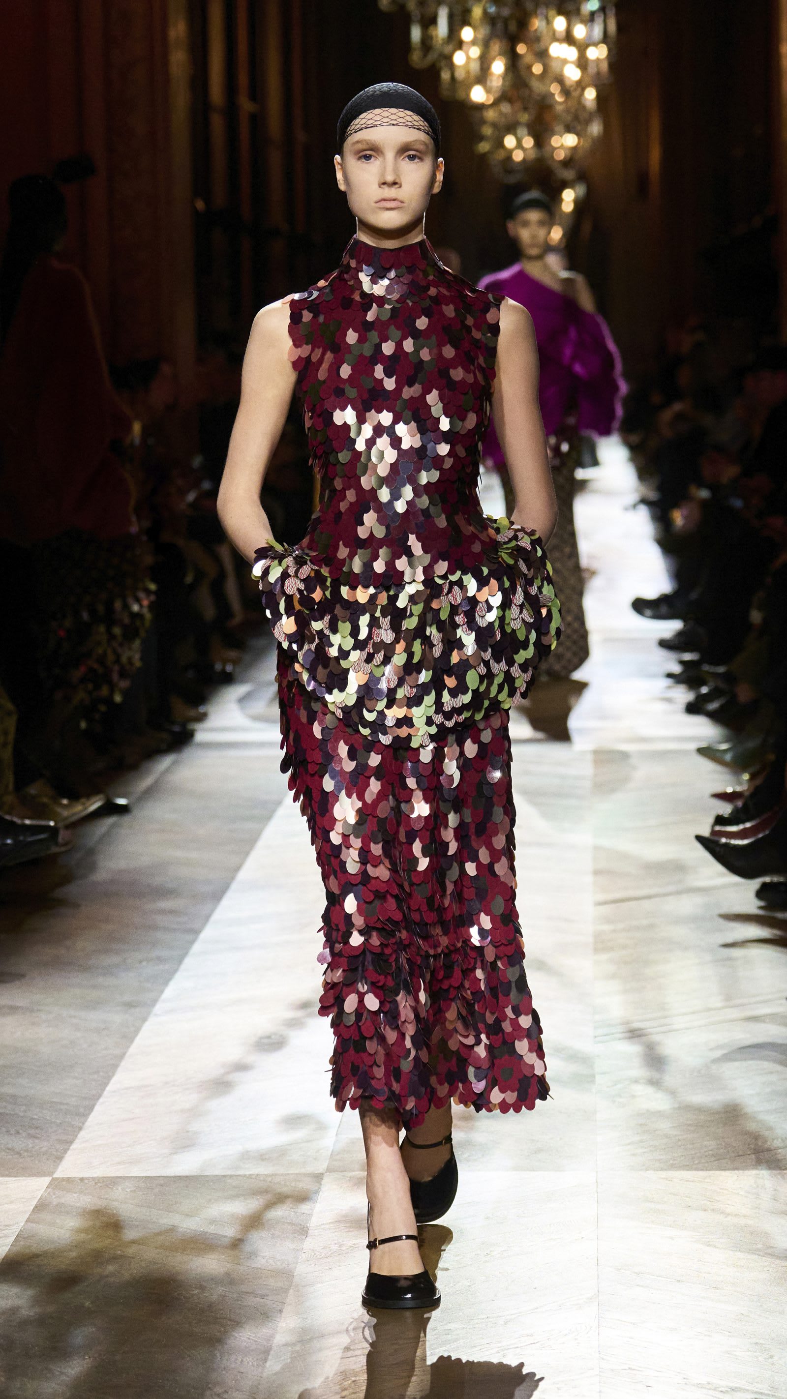 dries-von-noten-fw25-2305x4098-look-28-1600x2845-1742416806376-twm8ufwru1