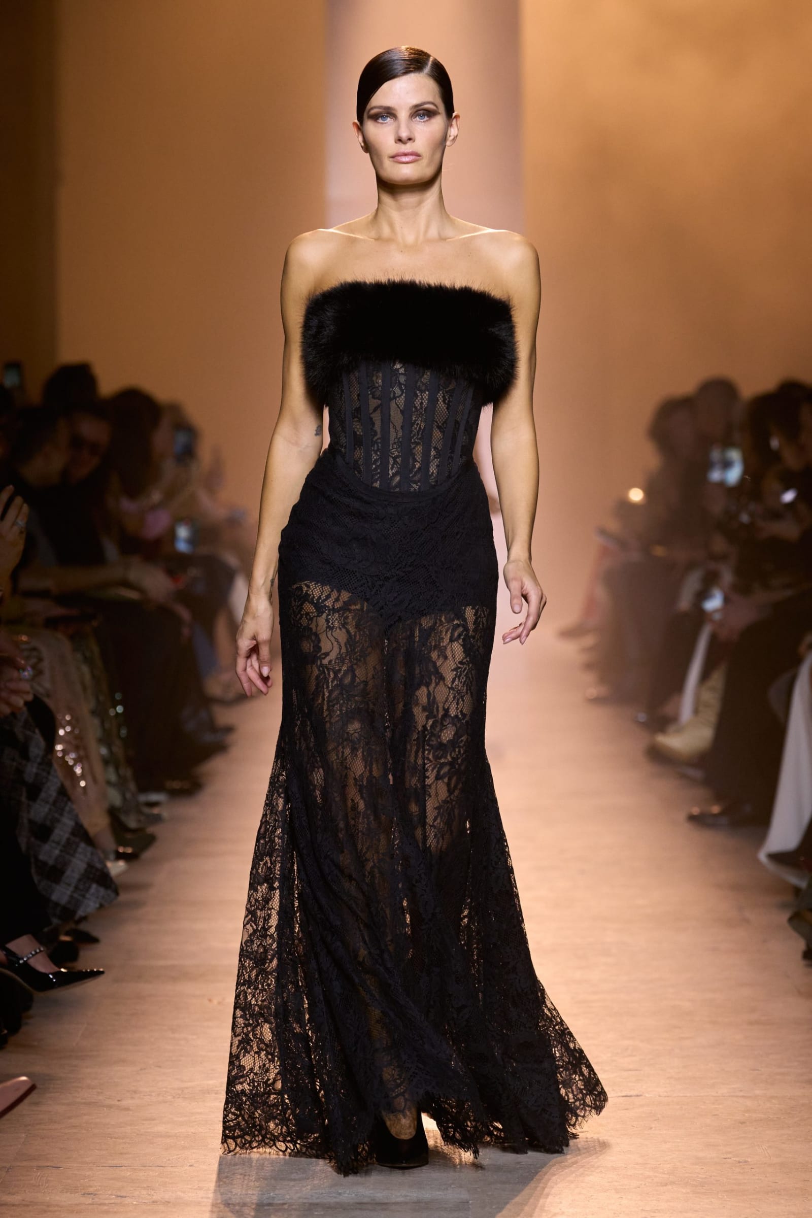 elie-saab-rtw-fw-25-26-look-41-scaled-1742416750836-s4dr97mv8fs