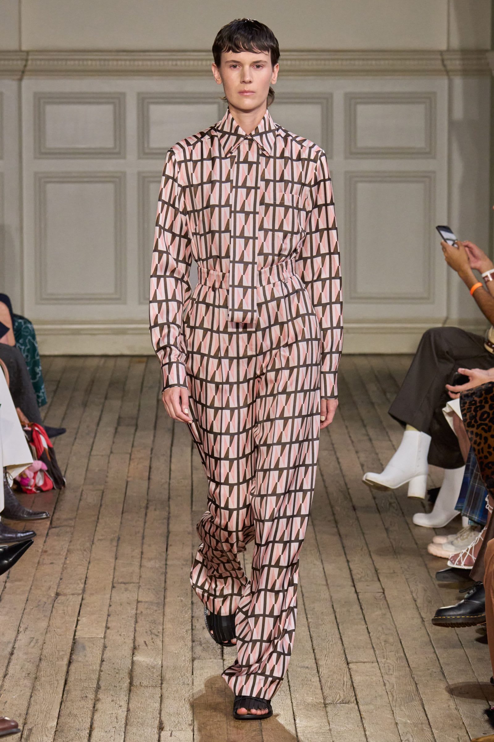 emilia-wickstead-s25-look-006-1600x2400-1742418791945-yyyr4f8qbg8