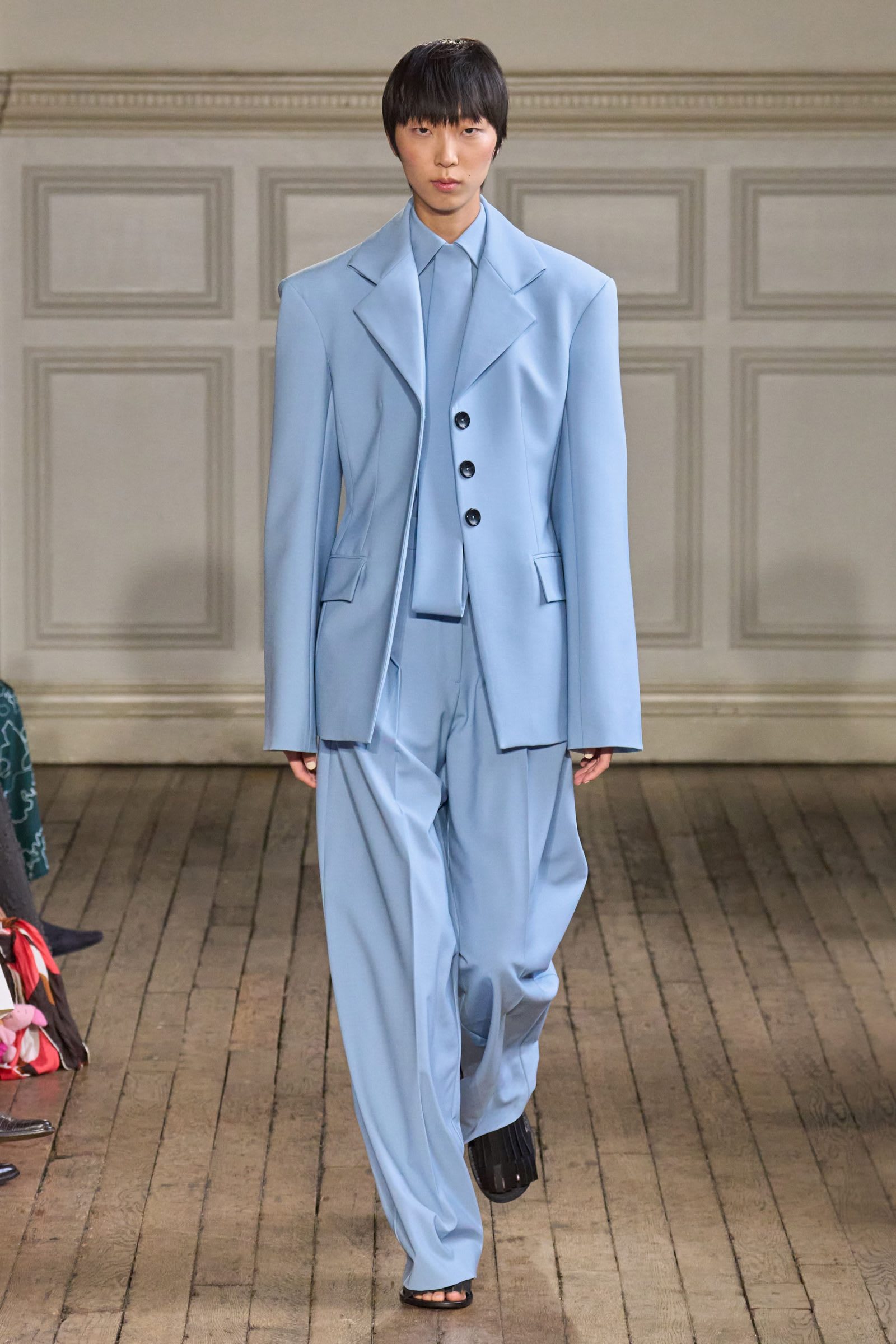 emilia-wickstead-s25-look-011-1600x2400-1742418791338-hr9qc8plcl9