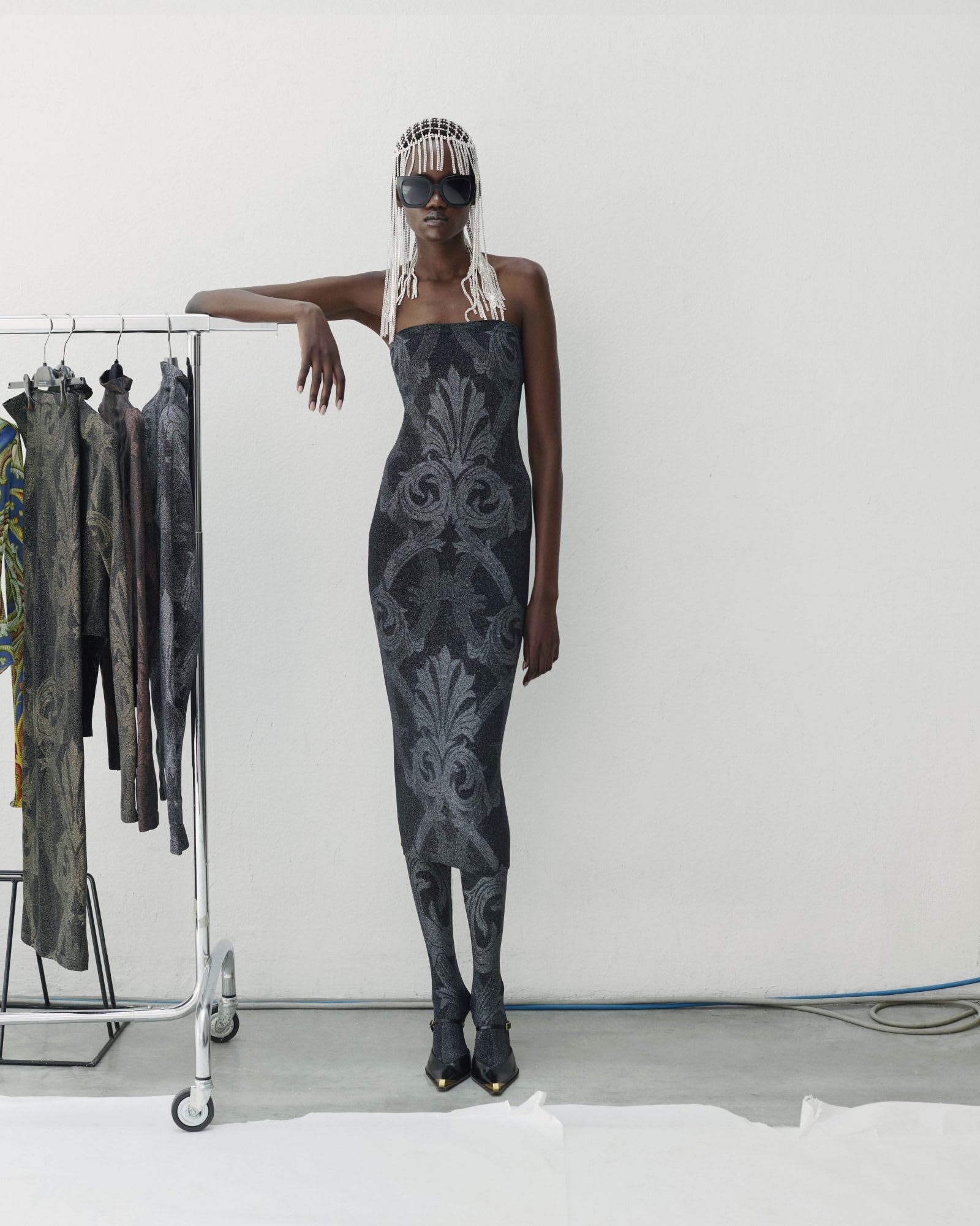 etro-x-wolford--4-1600x2000-1742418226940-0i9obc72cwxc