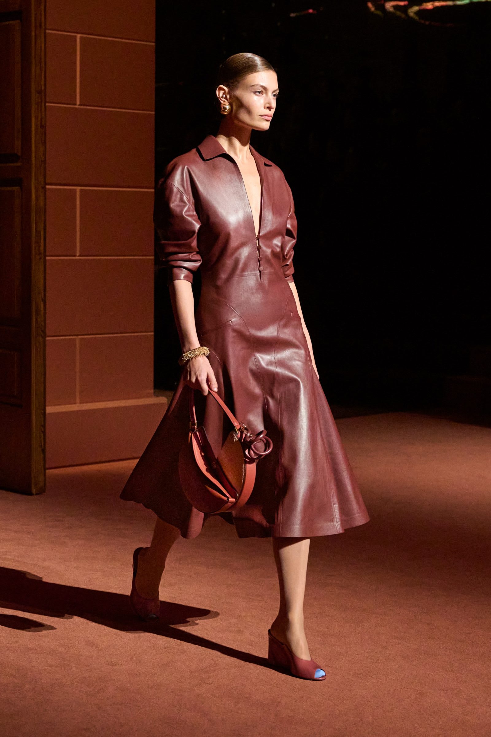 fendi-fw25-35-1600x2400-1742416900832-9gt5i0eaabo