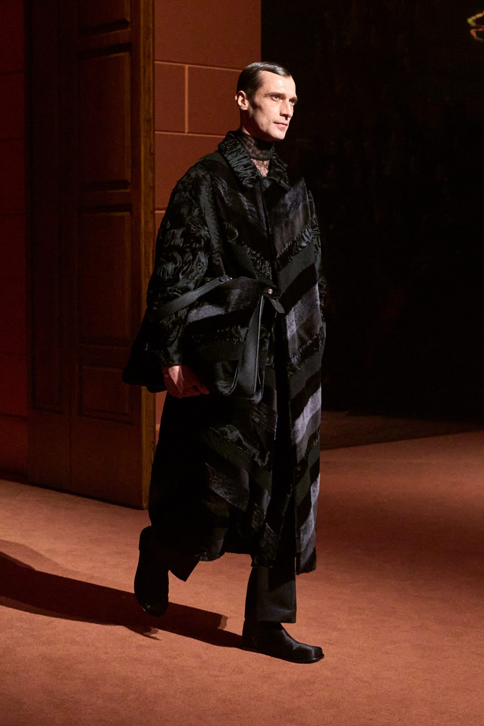 fendi-fw25-78-1600x2400-1742416900522-feli96dpgpj