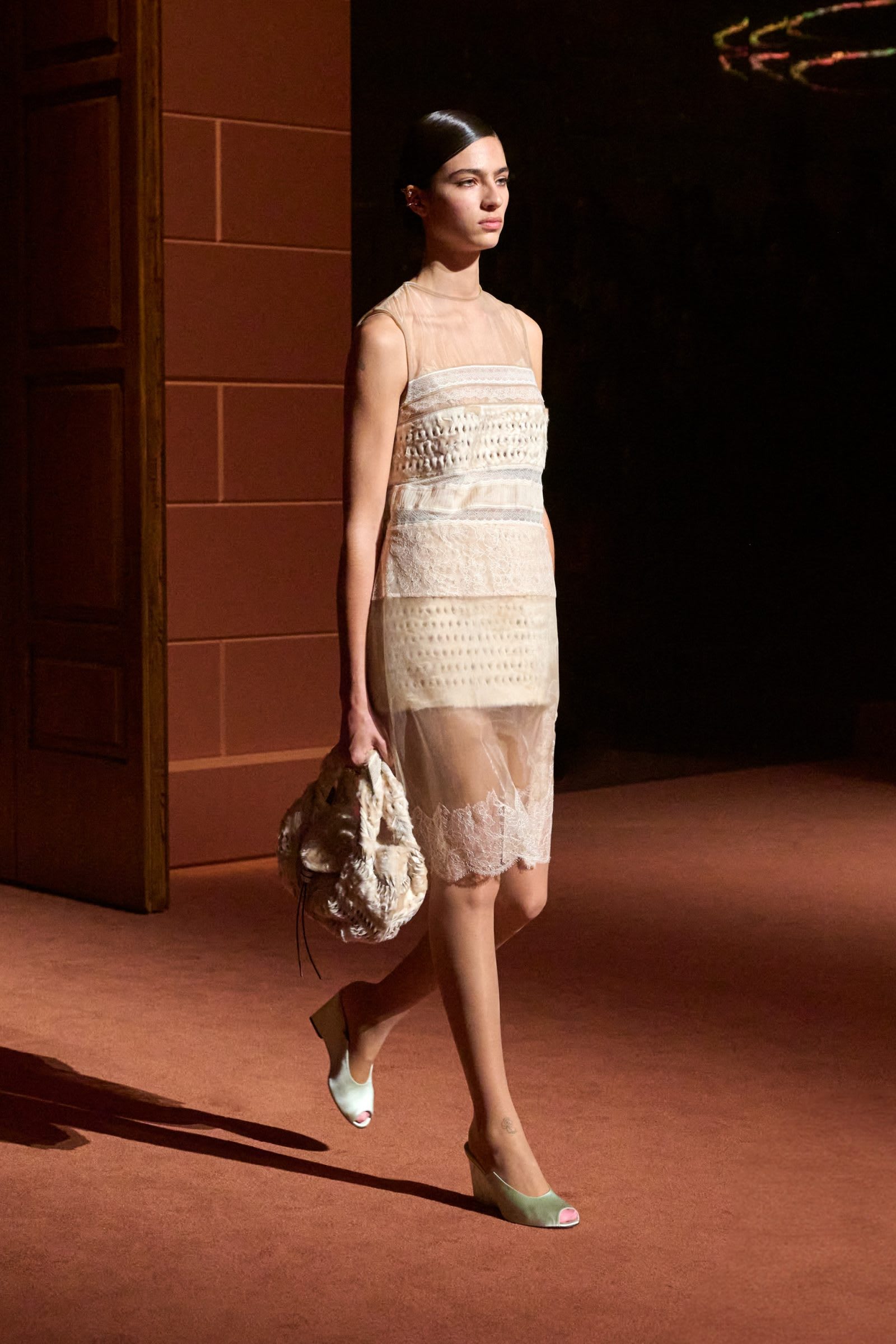 fendi-fw25-82-1600x2400-1742416899598-l9tz13wyvma