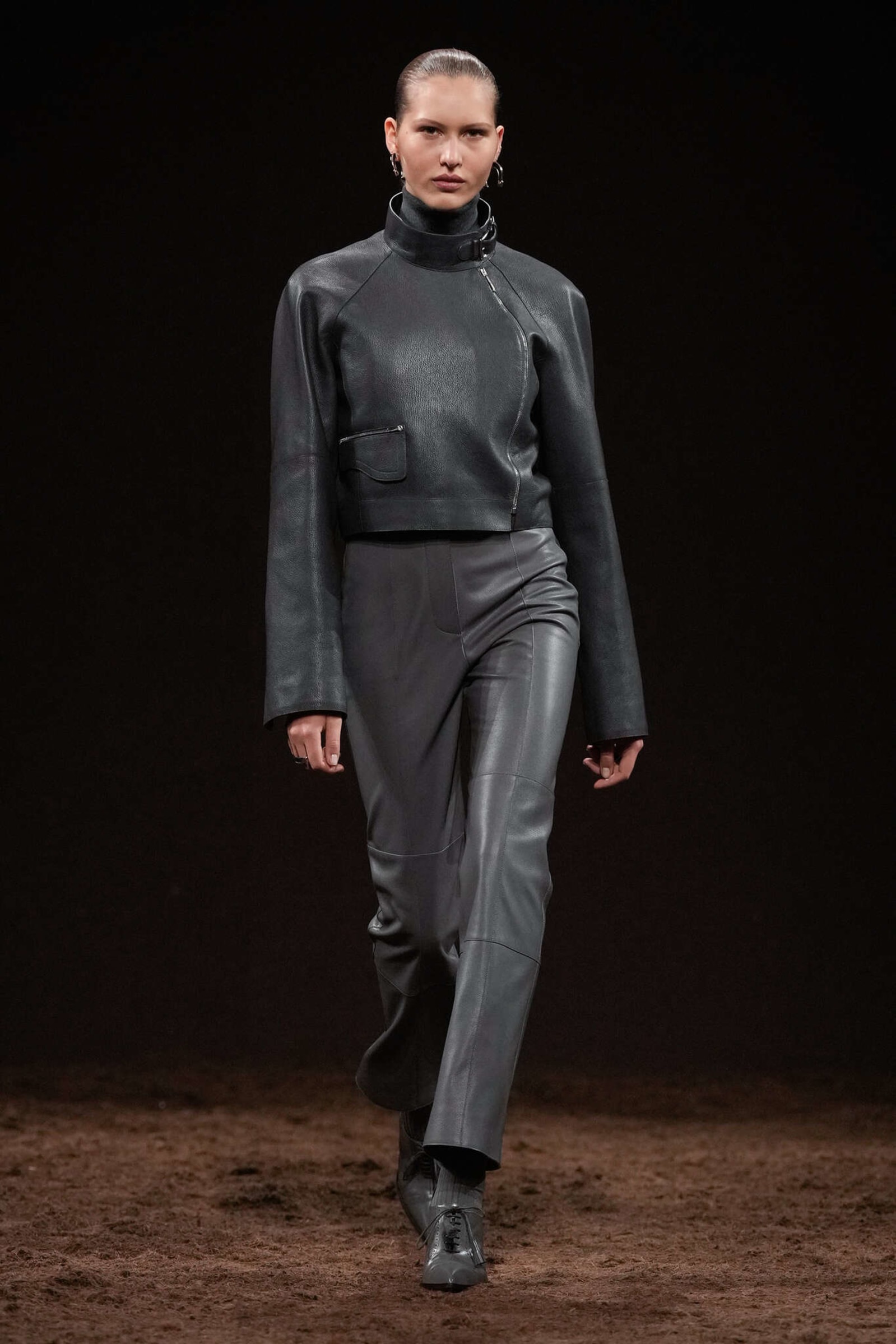 hermes-fw-25-27-1742416764068-u583zx211nf