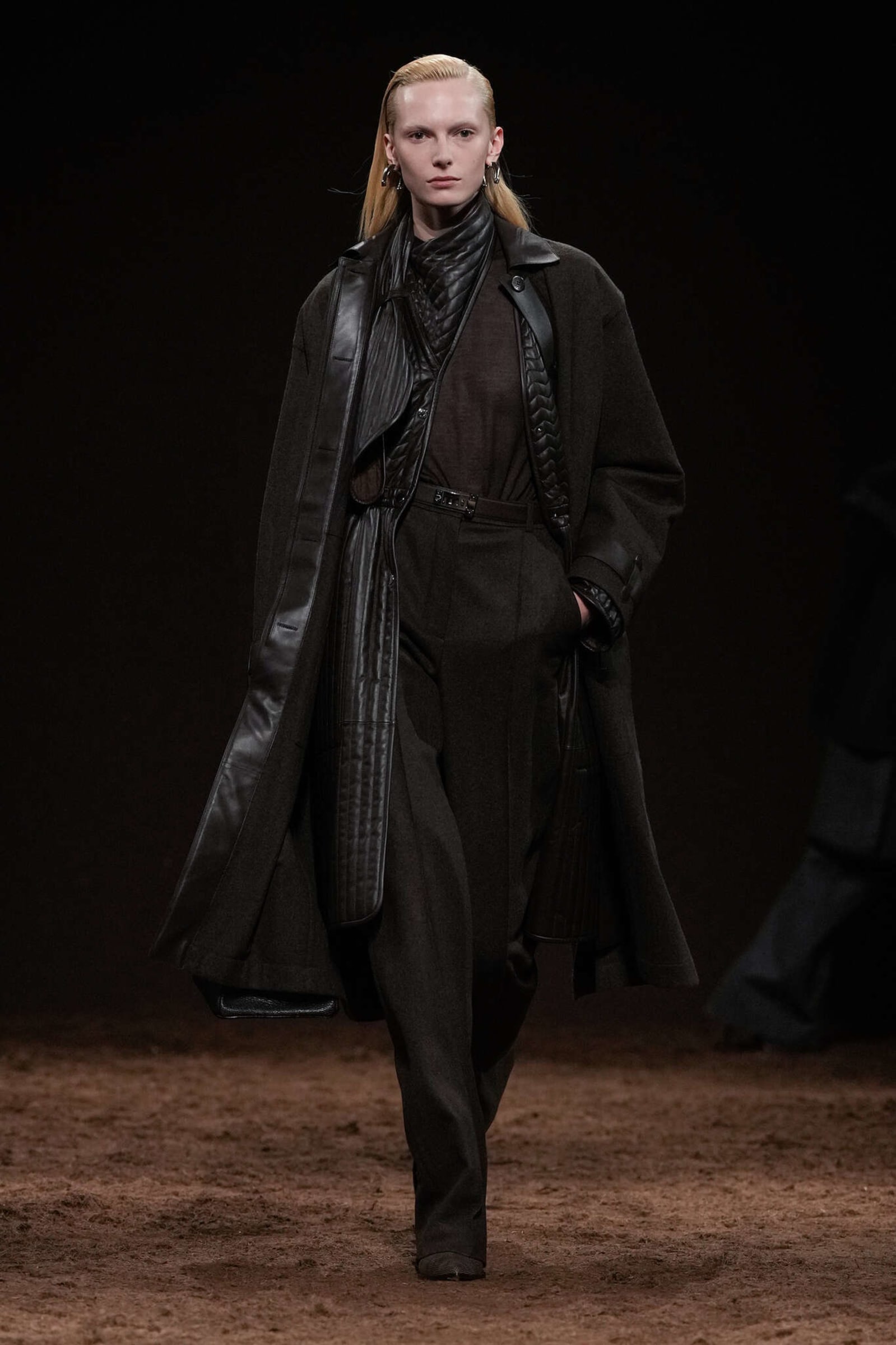 hermes-fw-25-44-1742416762833-h9xdi3z08ud