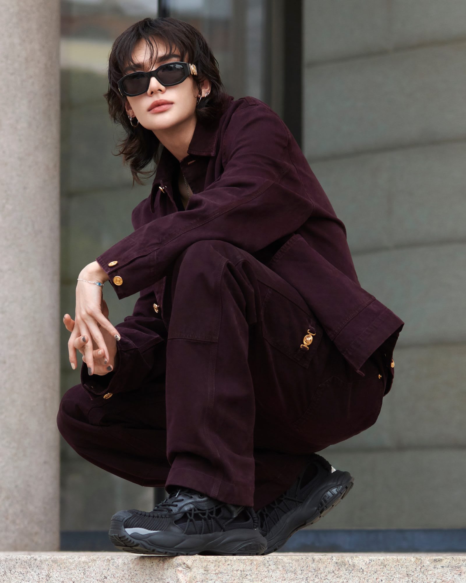 hyunjin-in-versace-mercury-1600x2000-1742417989466-7i5ylytj2ka