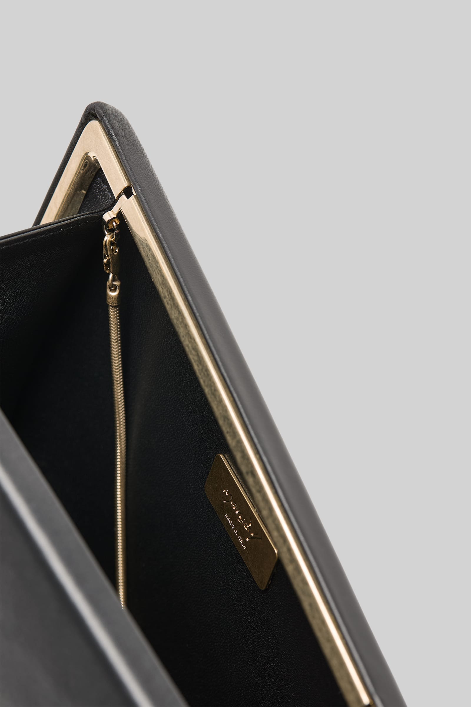 img-1185-1742418421850-r0hcj4xvvqk