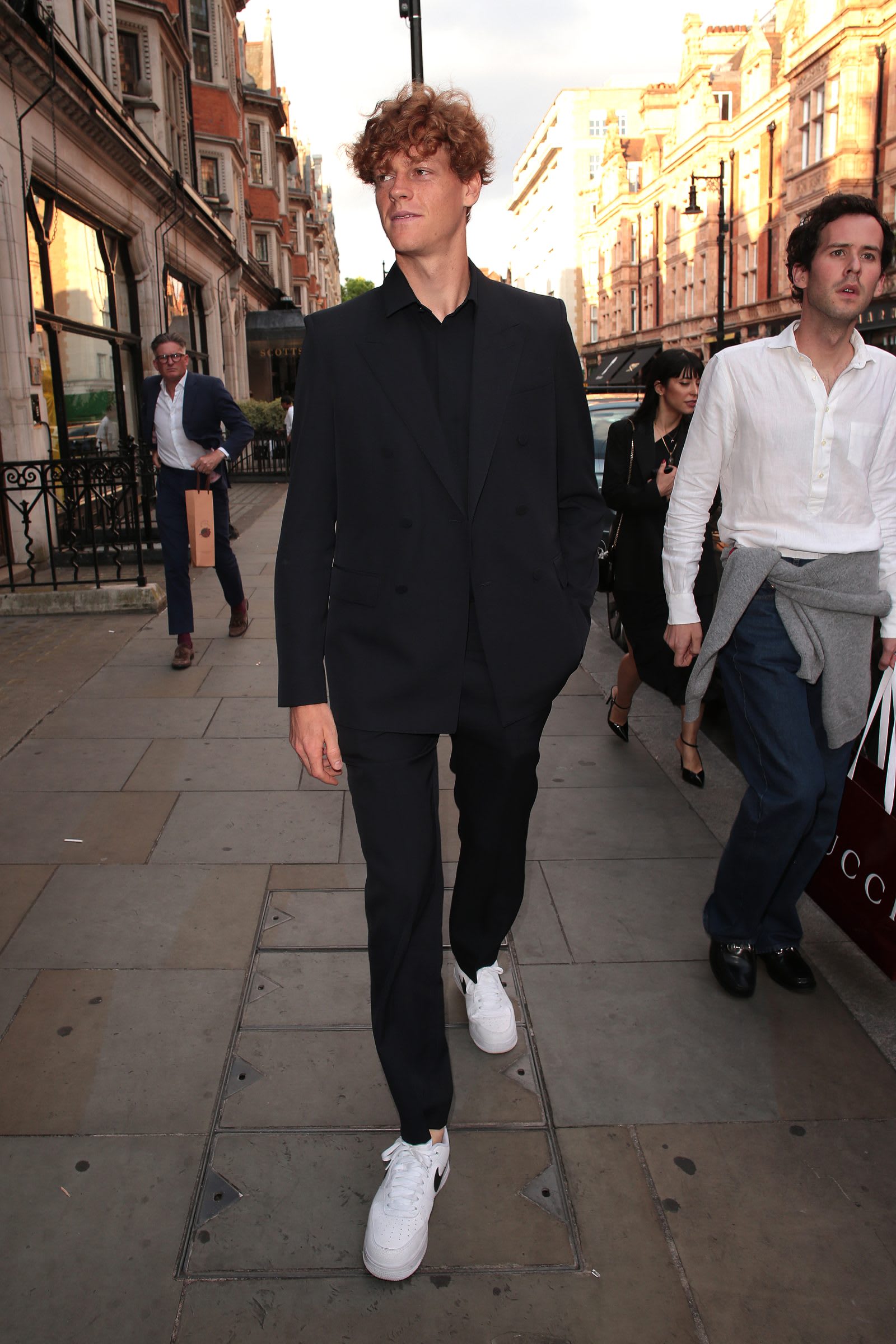 img-7837-1600x2400-1742418924070-u2hgyvu7gt